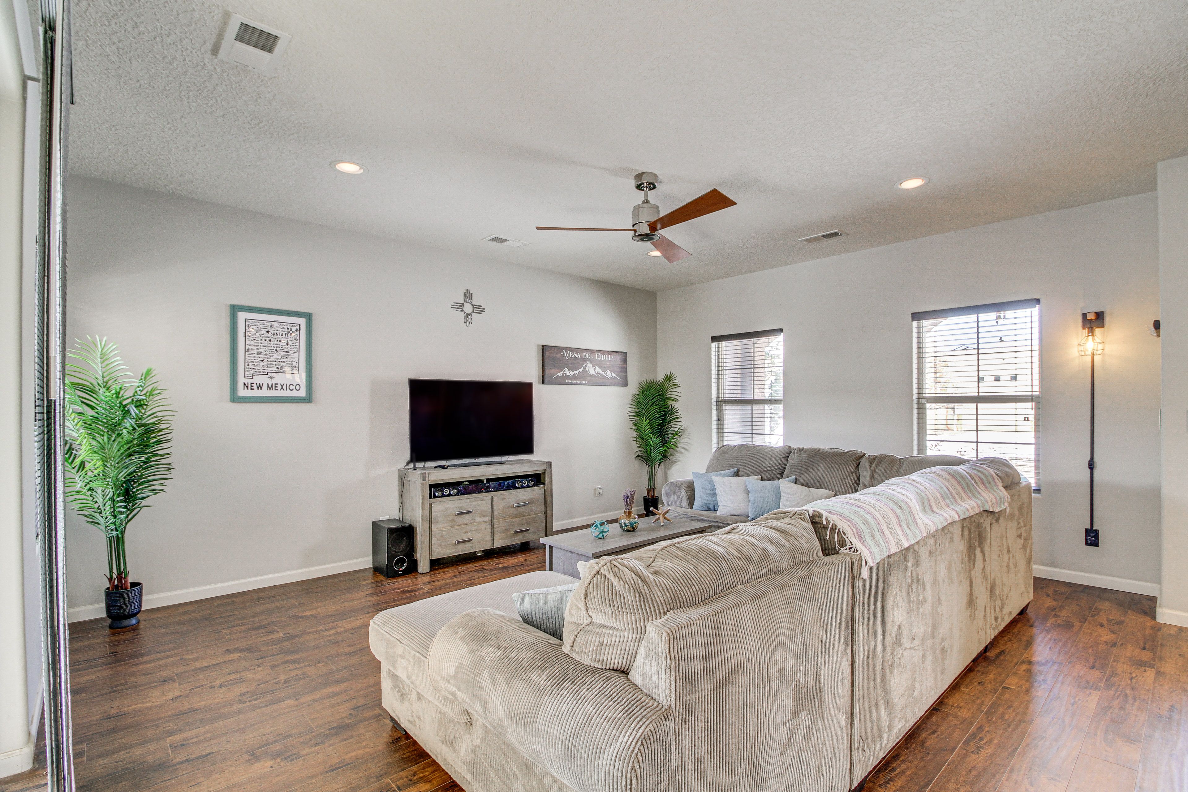 Living Room | Free WiFi | Central A/C & Heat