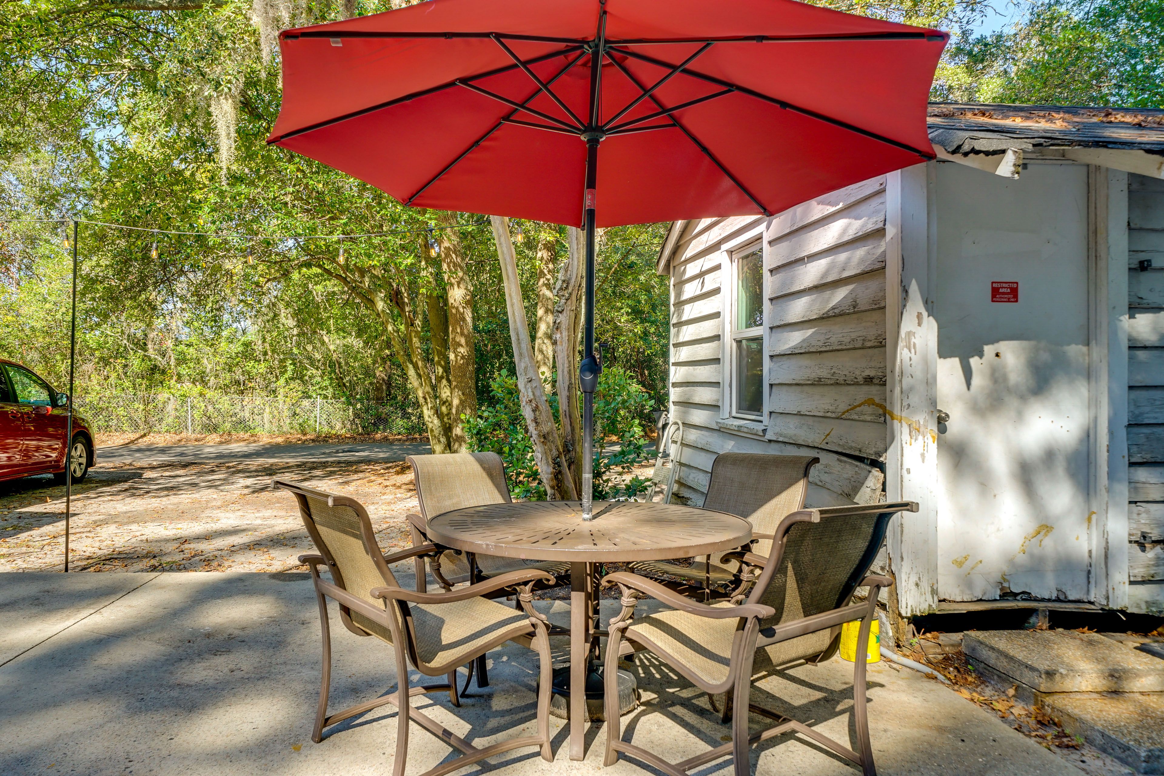Shared Patio | Trailer Parking Allowed