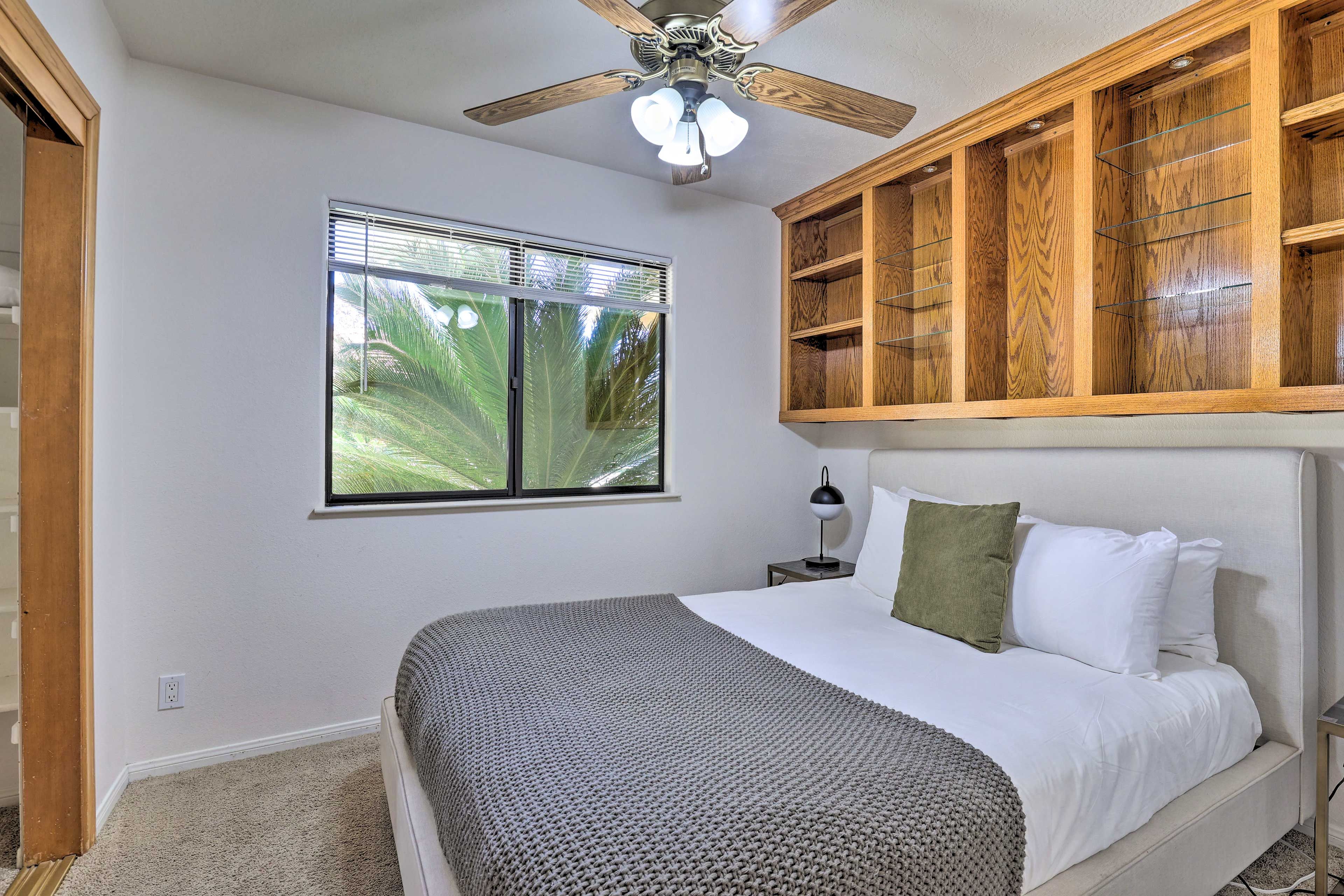 Bedroom 4 | Queen Bed