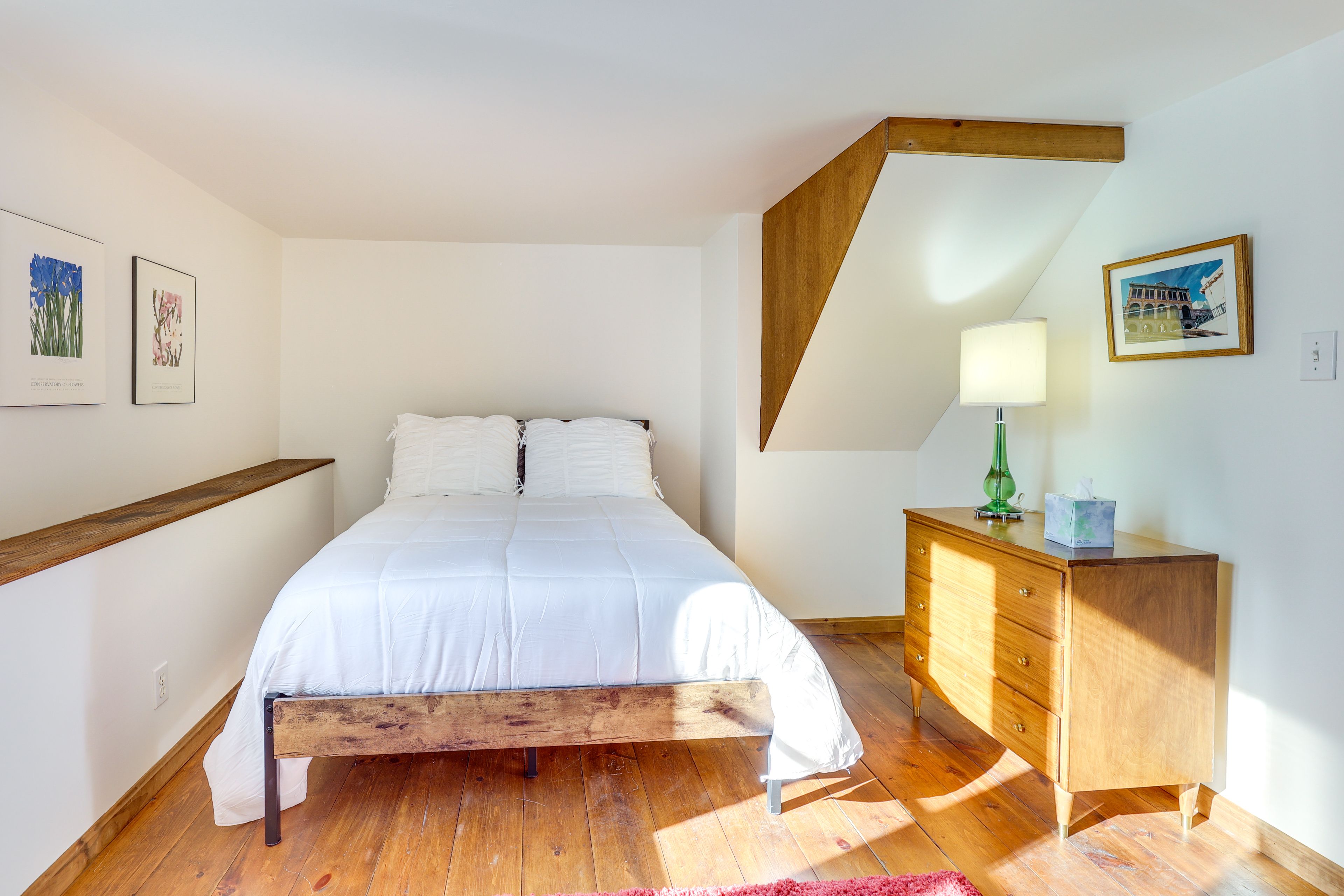 Bedroom | Full Bed
