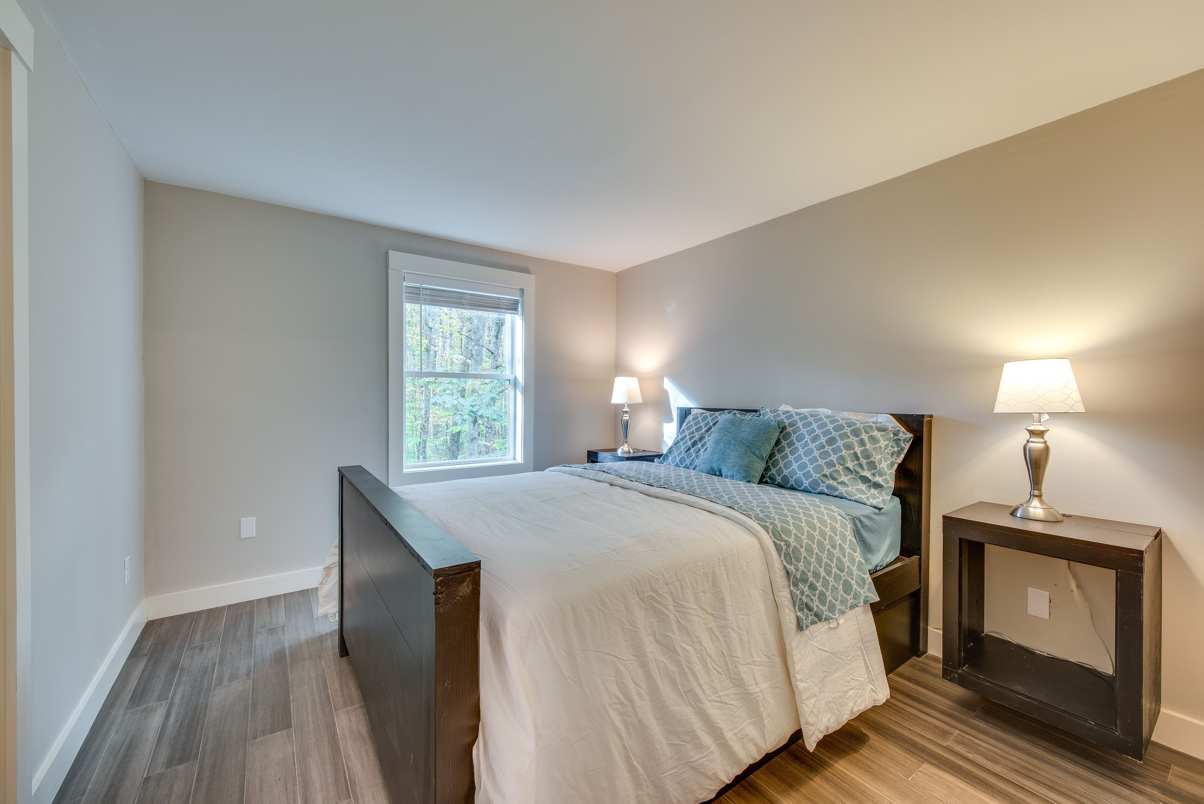 Bedroom 2 | 2nd Floor | Queen Bed