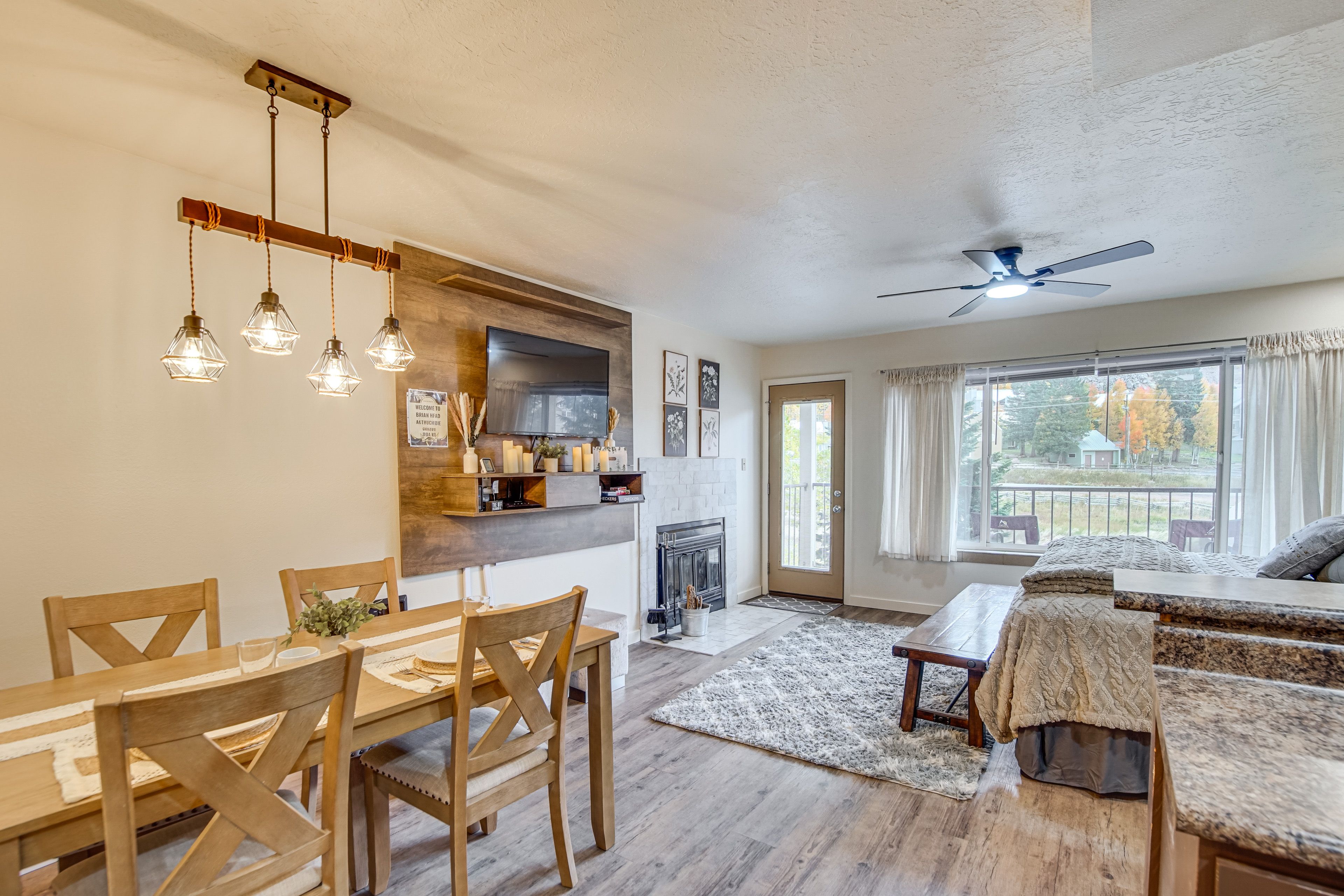 Studio | Dining & Living Area | High Chair | Fireplace | Free WiFi