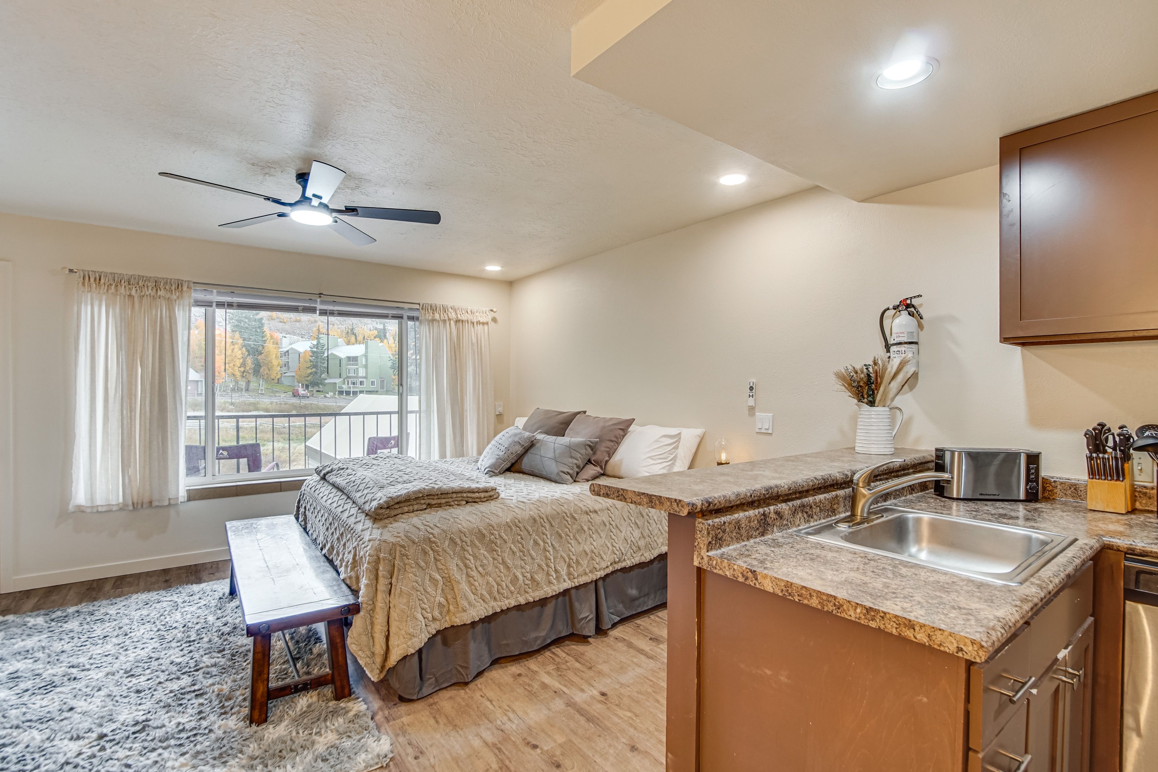 Sleeping Area | King Bed | Twin Bunk Bed | Linens Provided