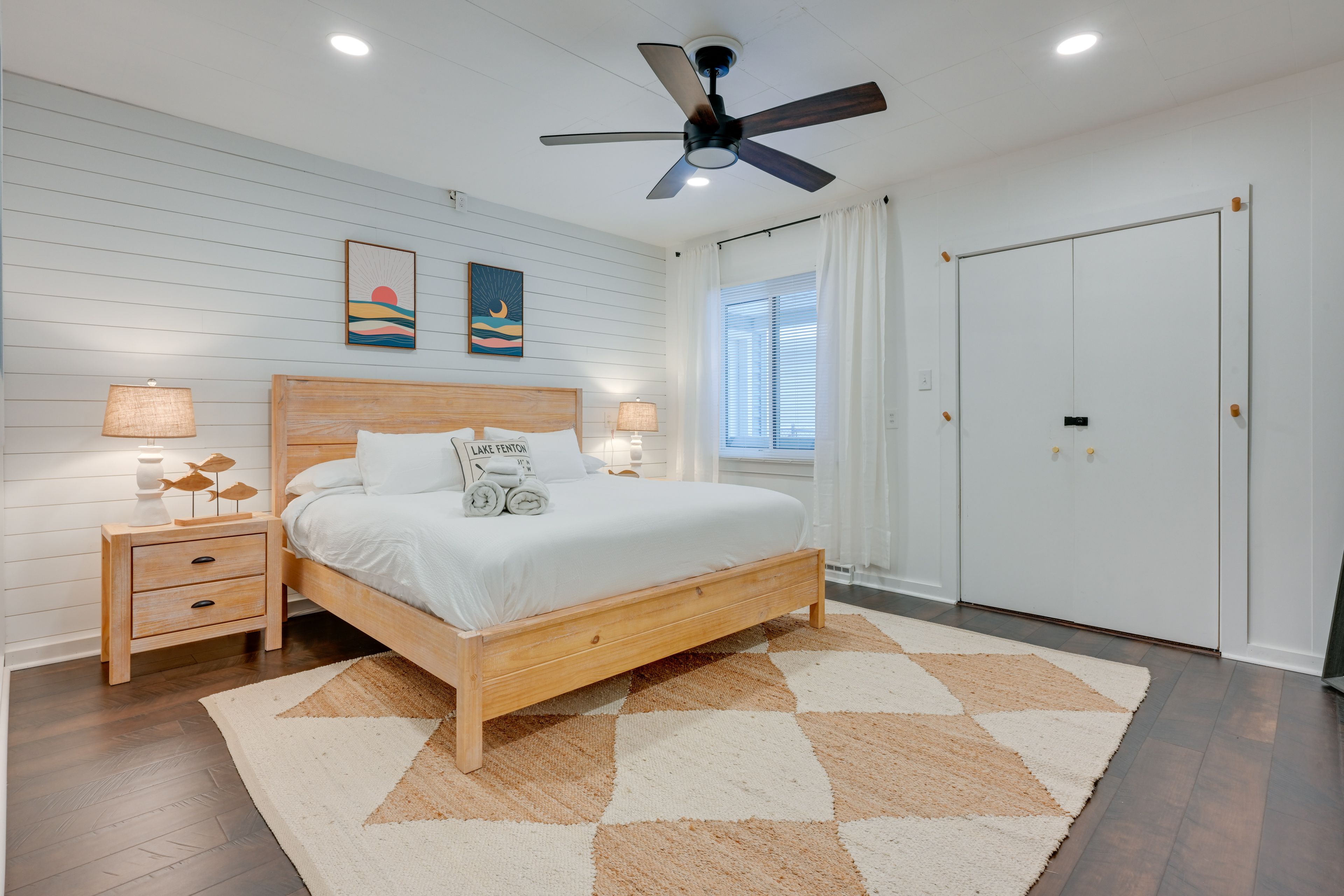 Bedroom 1 | King Bed | 1st Floor