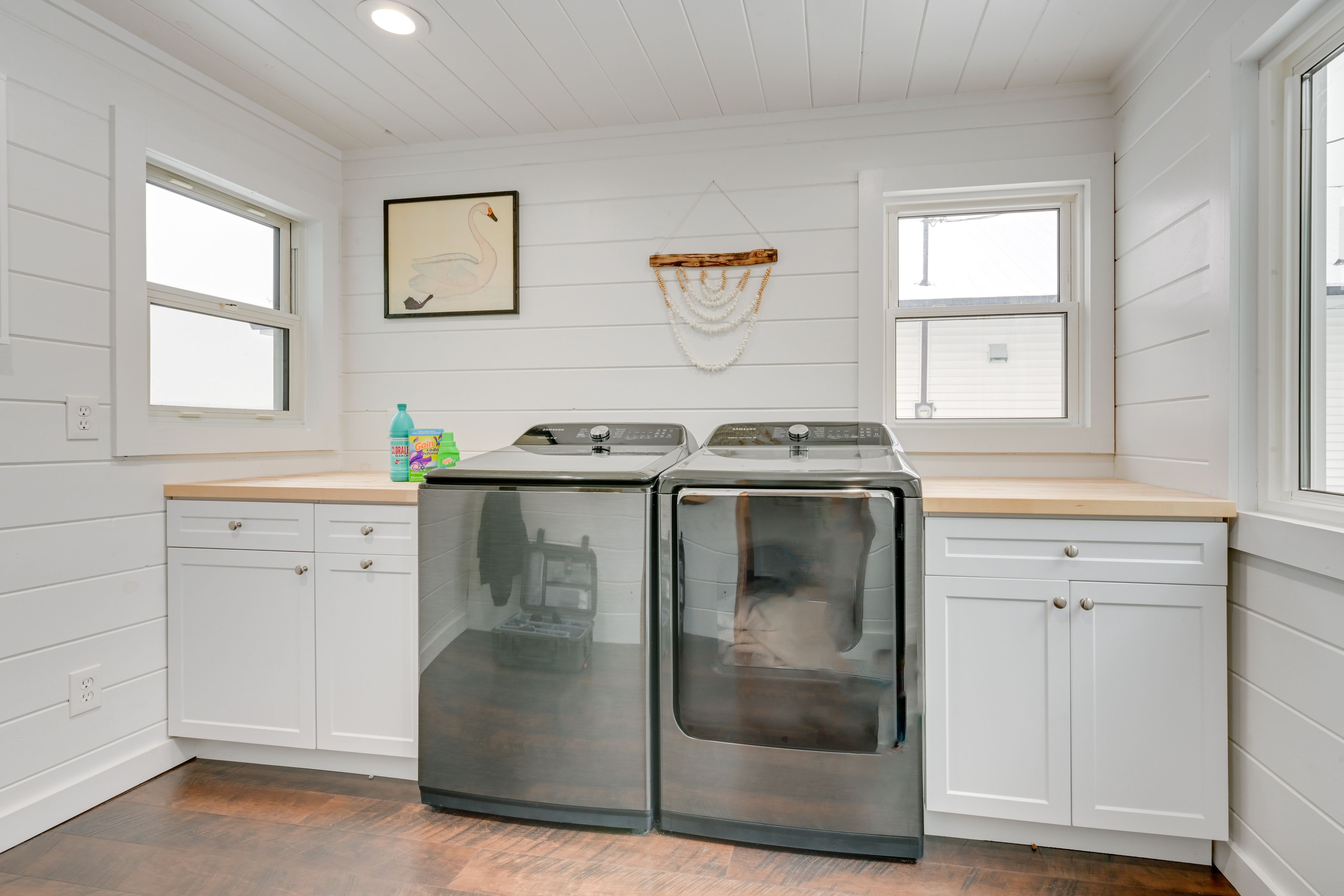 Laundry | Detergent Provided