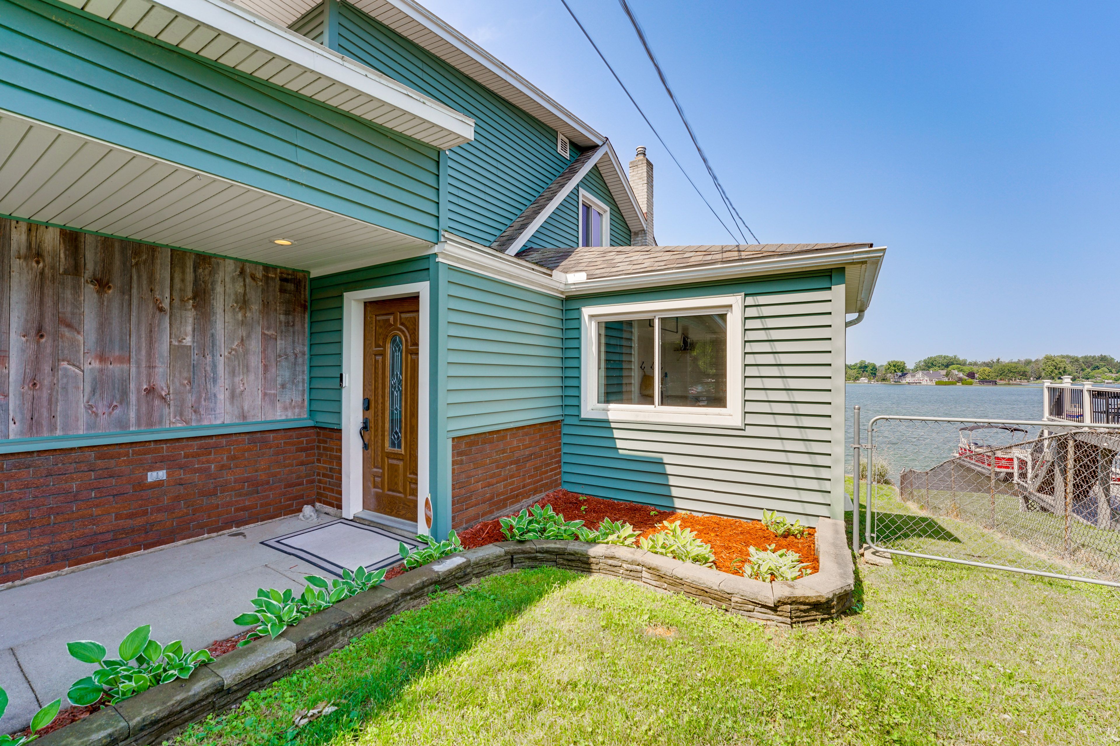 House Exterior | Gas Grill