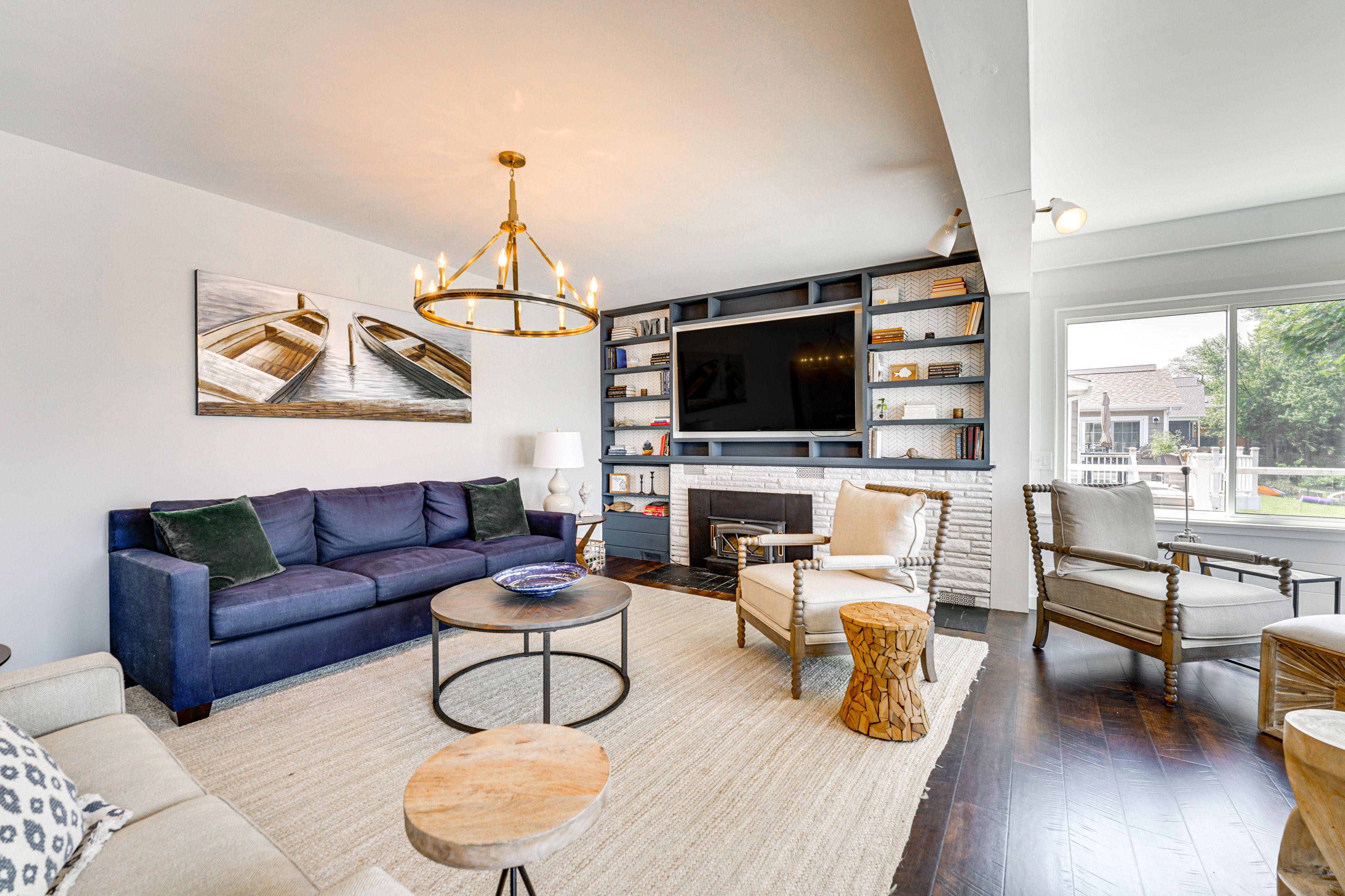 Main Living Area | Smart TV w/ Cable | Fireplace | Board Games
