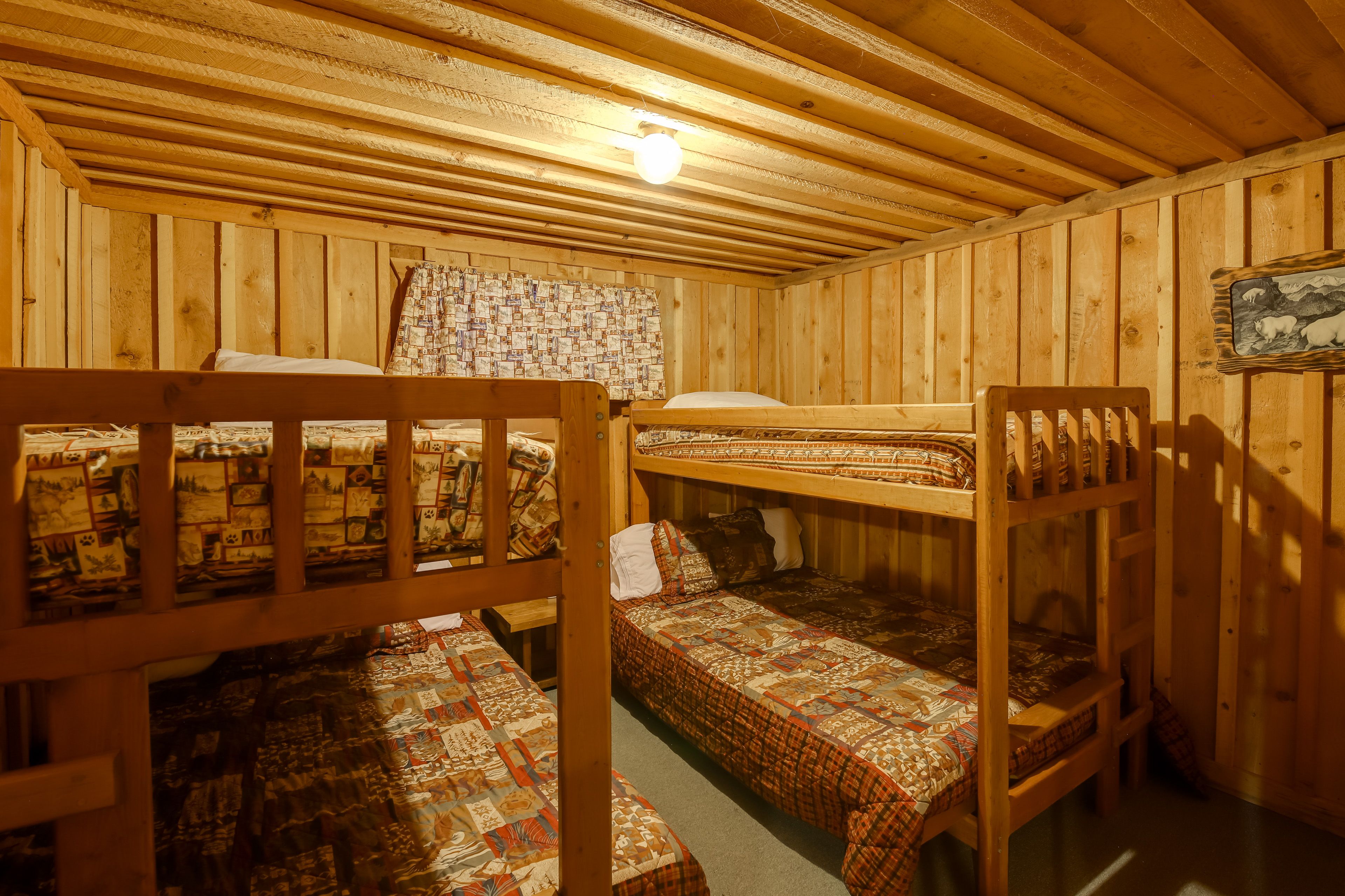 Bedroom 2 | 2 Twin/Full Bunk Beds
