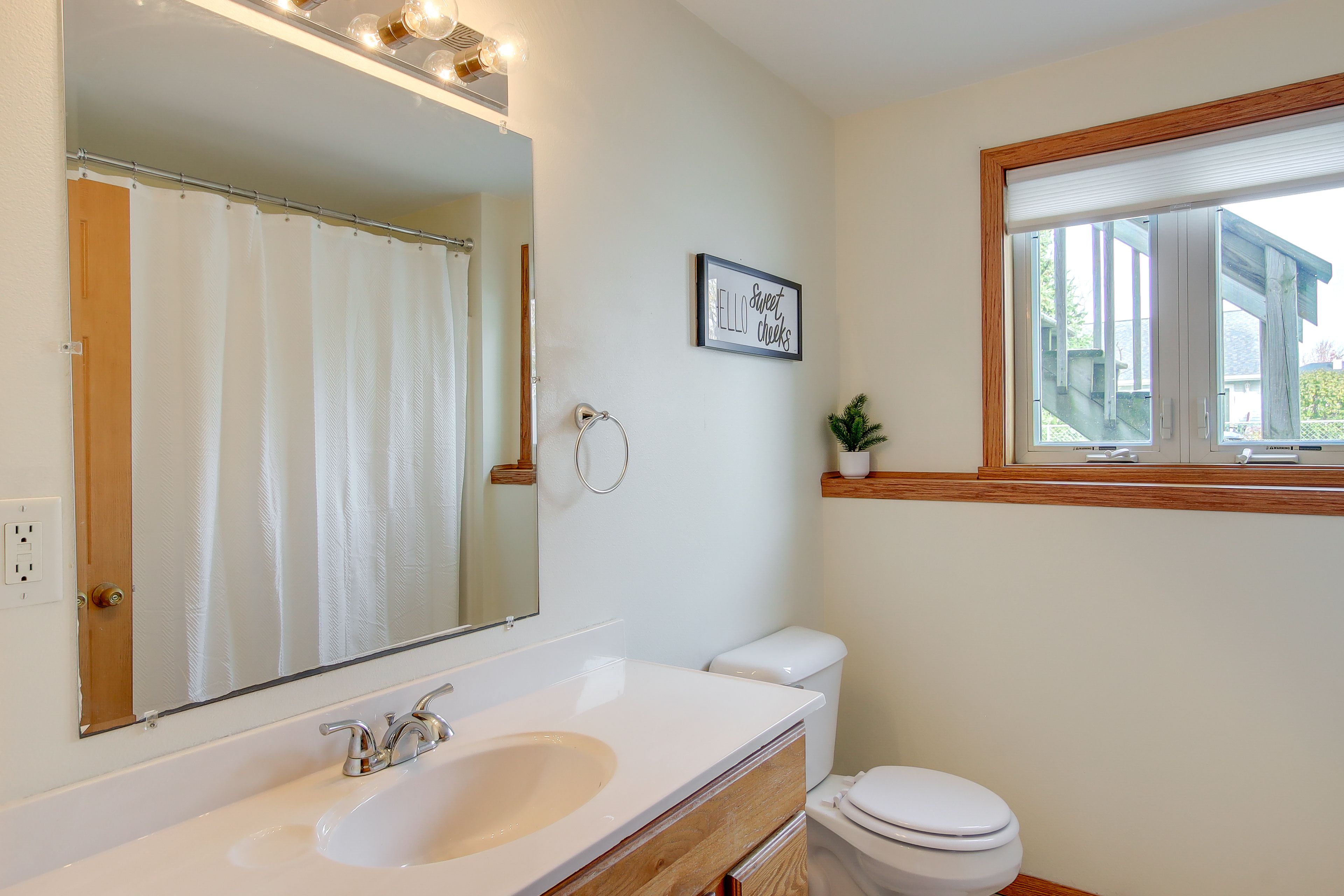 Full Bathroom