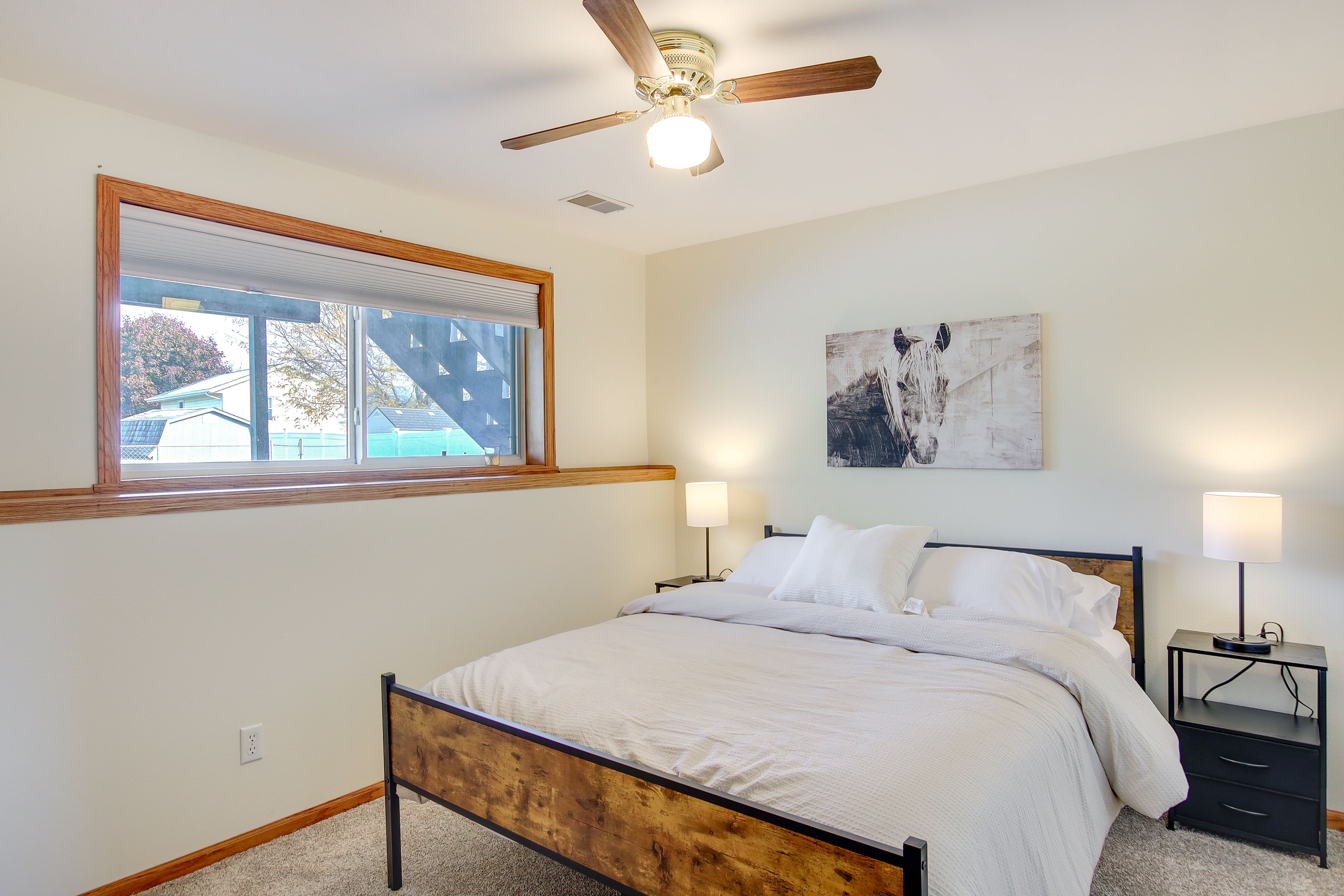 Bedroom 2 | Queen Bed