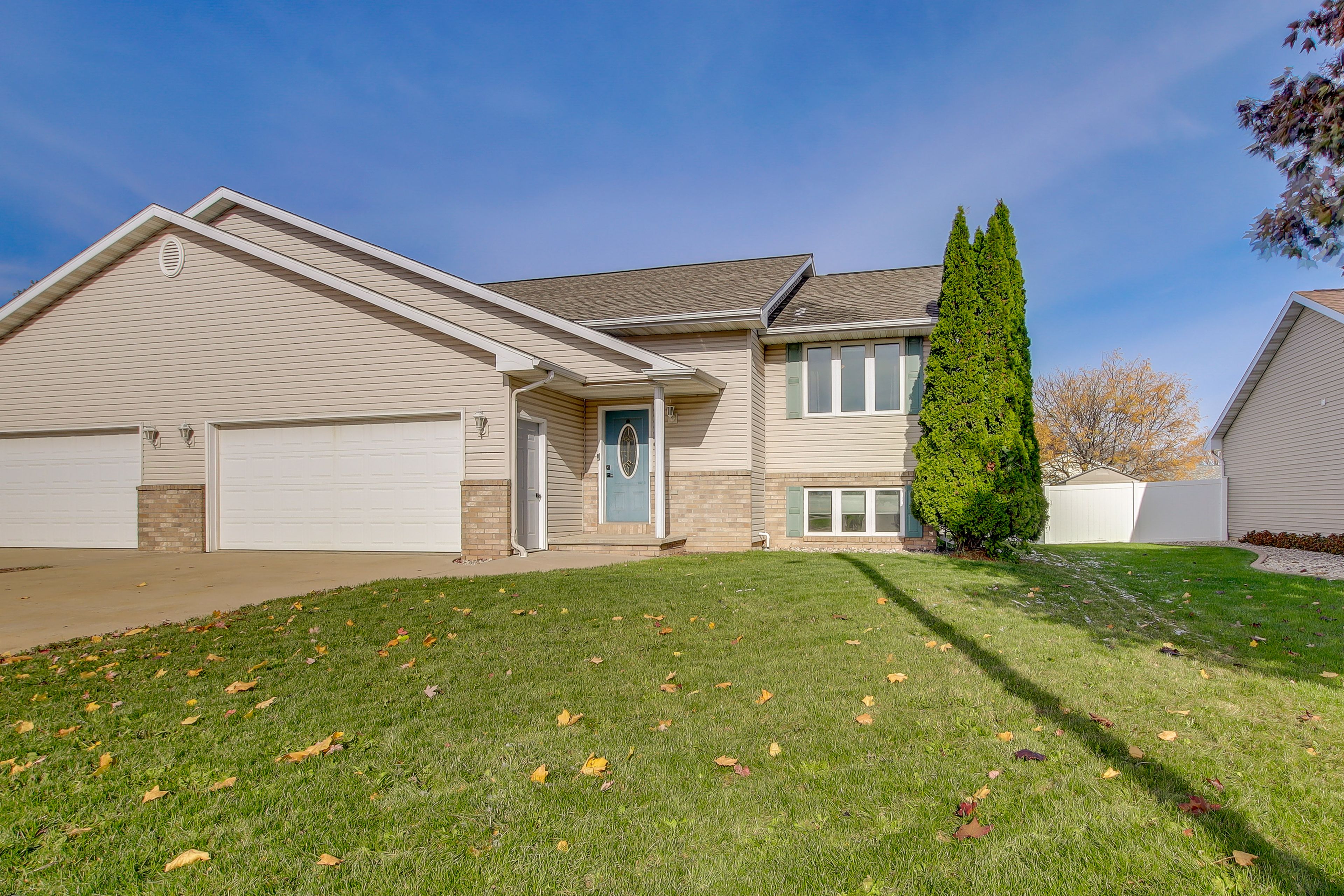Property Entrace | 2 Steps Required