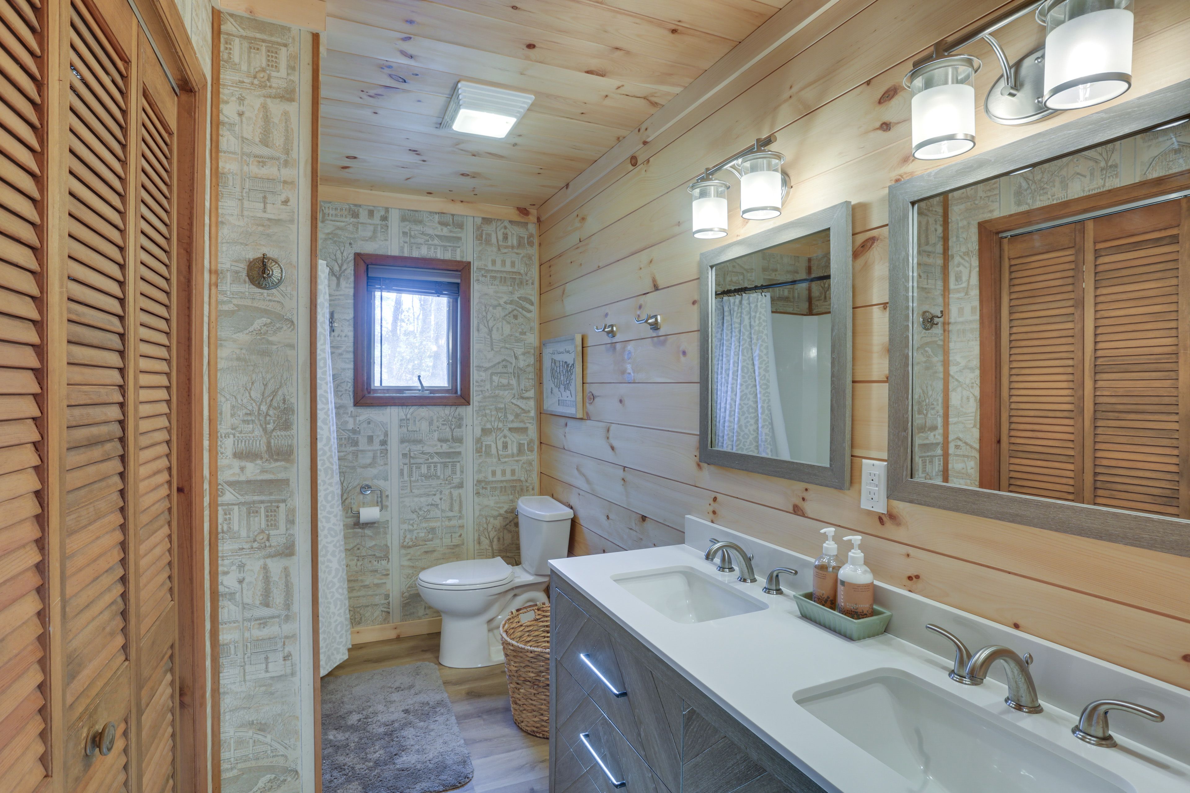 Full Bathroom | Shower | 2nd Floor