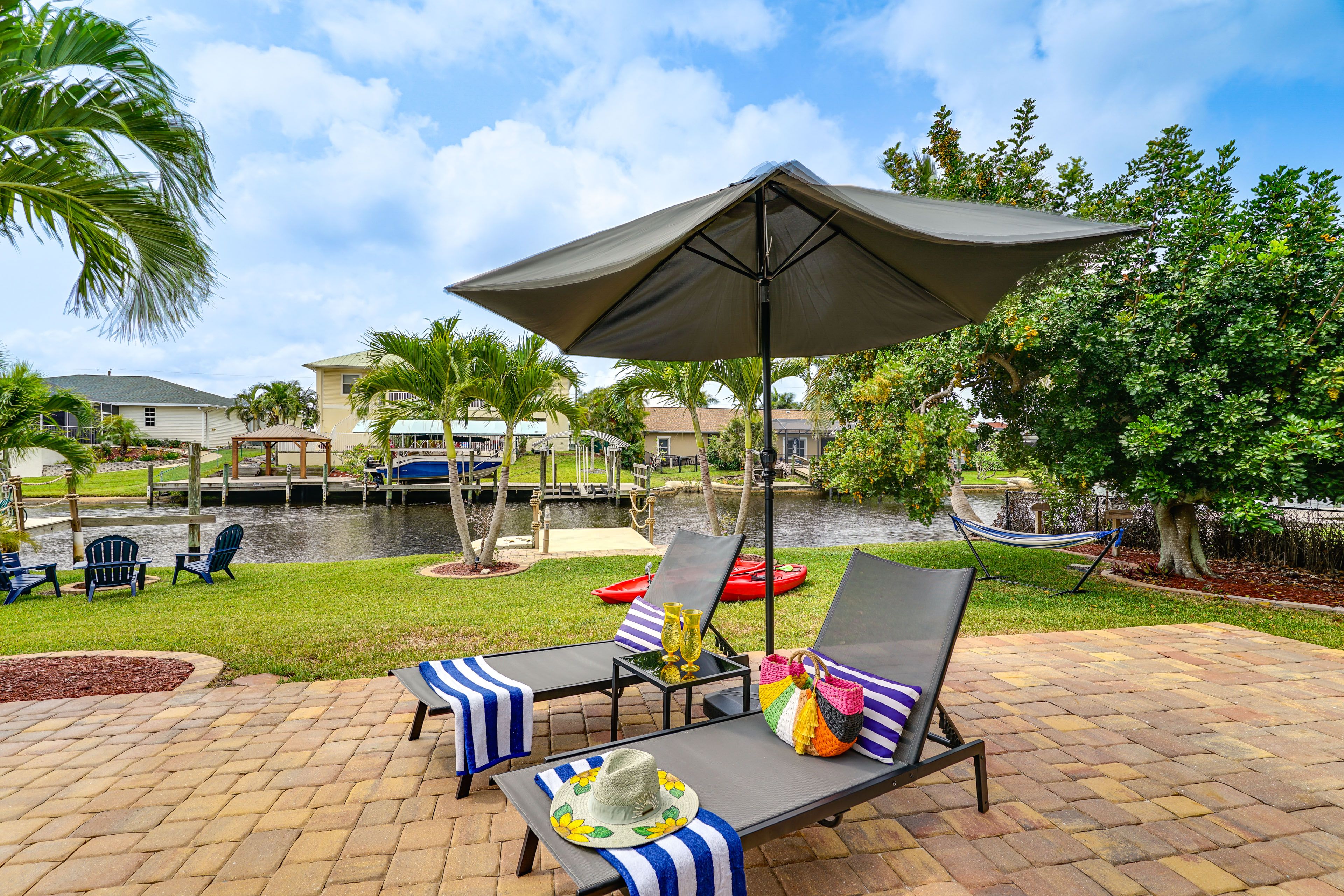 Yard | Fire Pit | Lounge Seating | Waterfront | Kayaks | Hammock