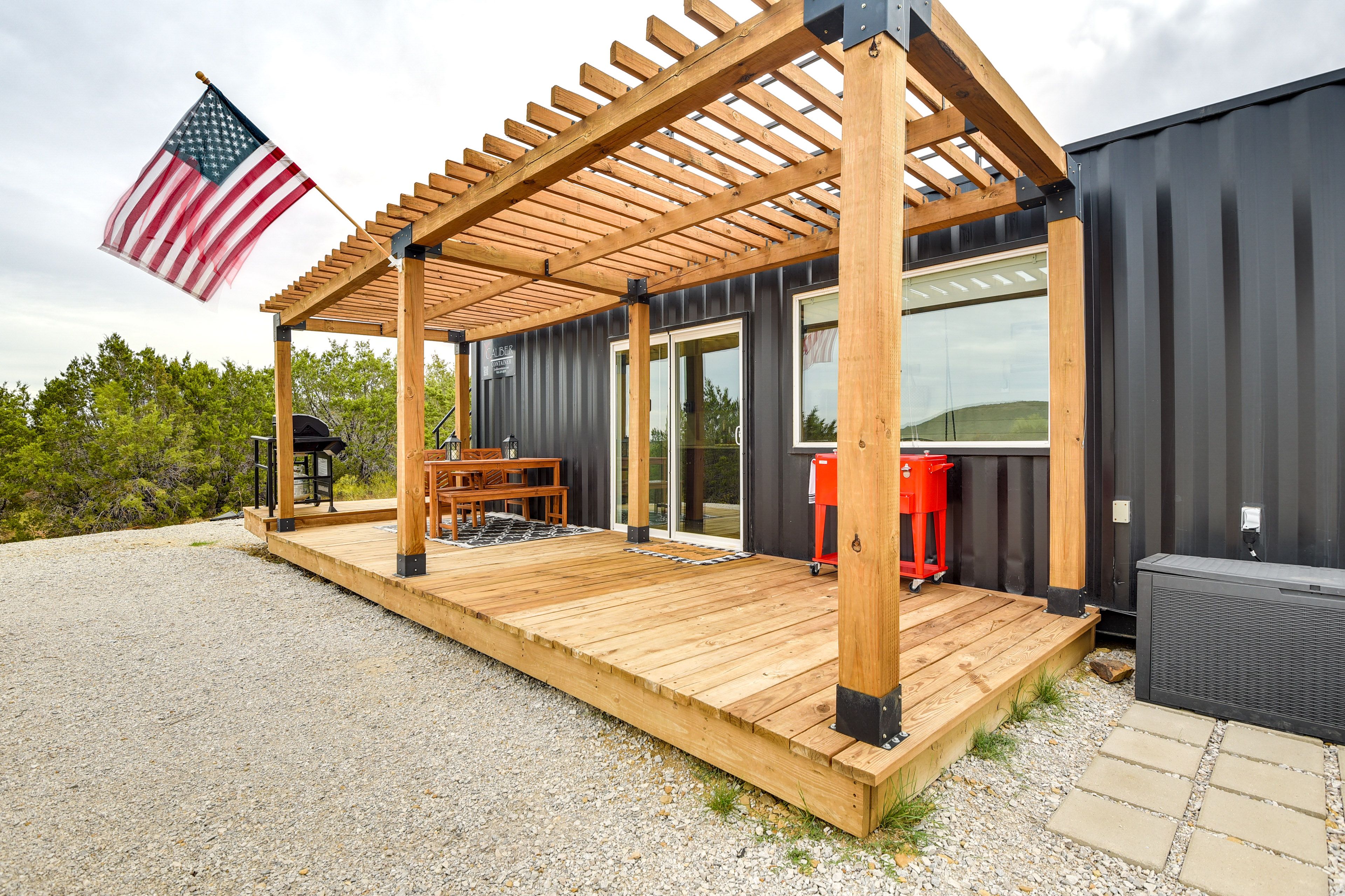 Deck | Gas Grill (Propane Provided)