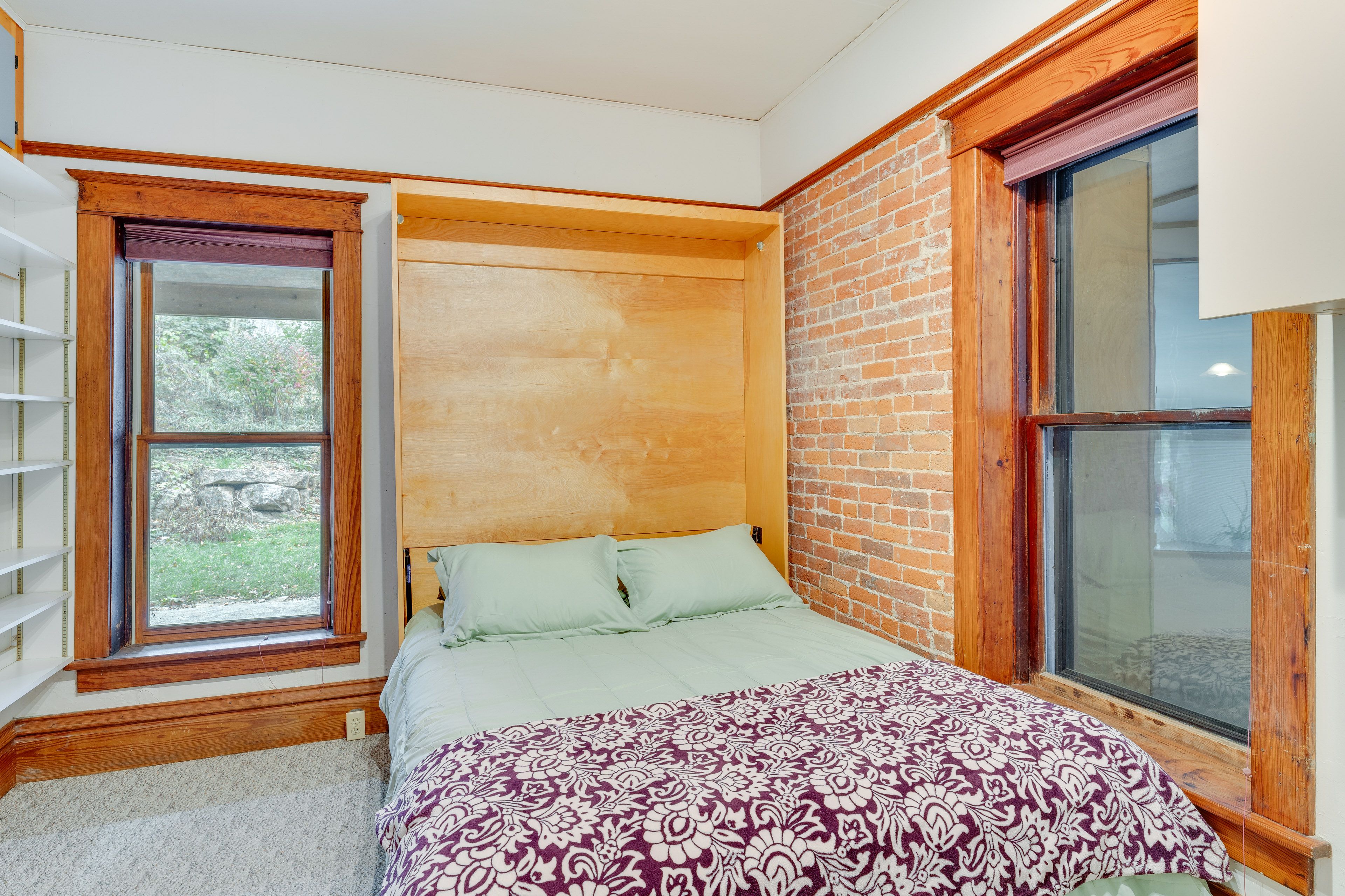 Bedroom 3 | Queen Murphy Bed