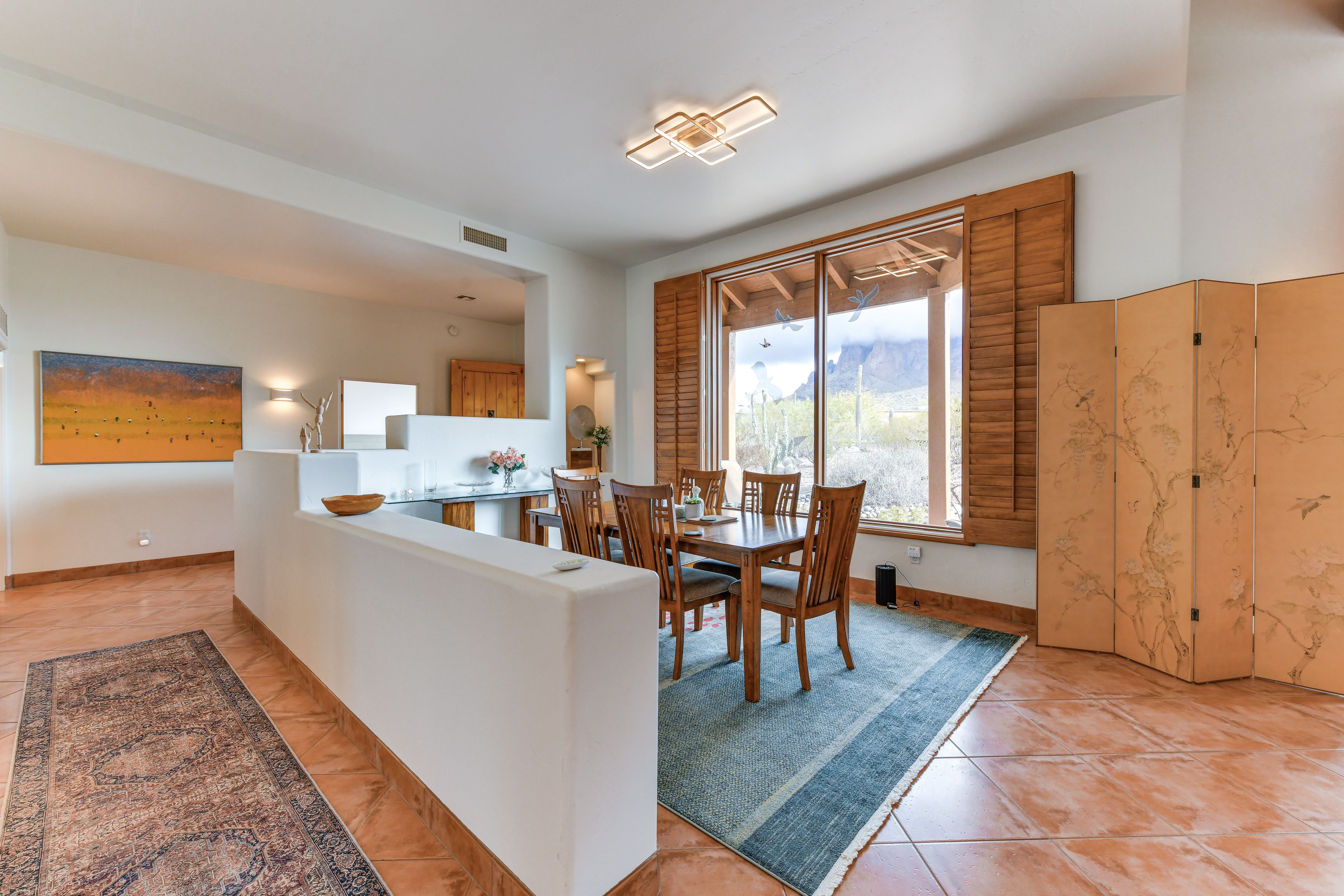 Dining Area | Dishware/Flatware