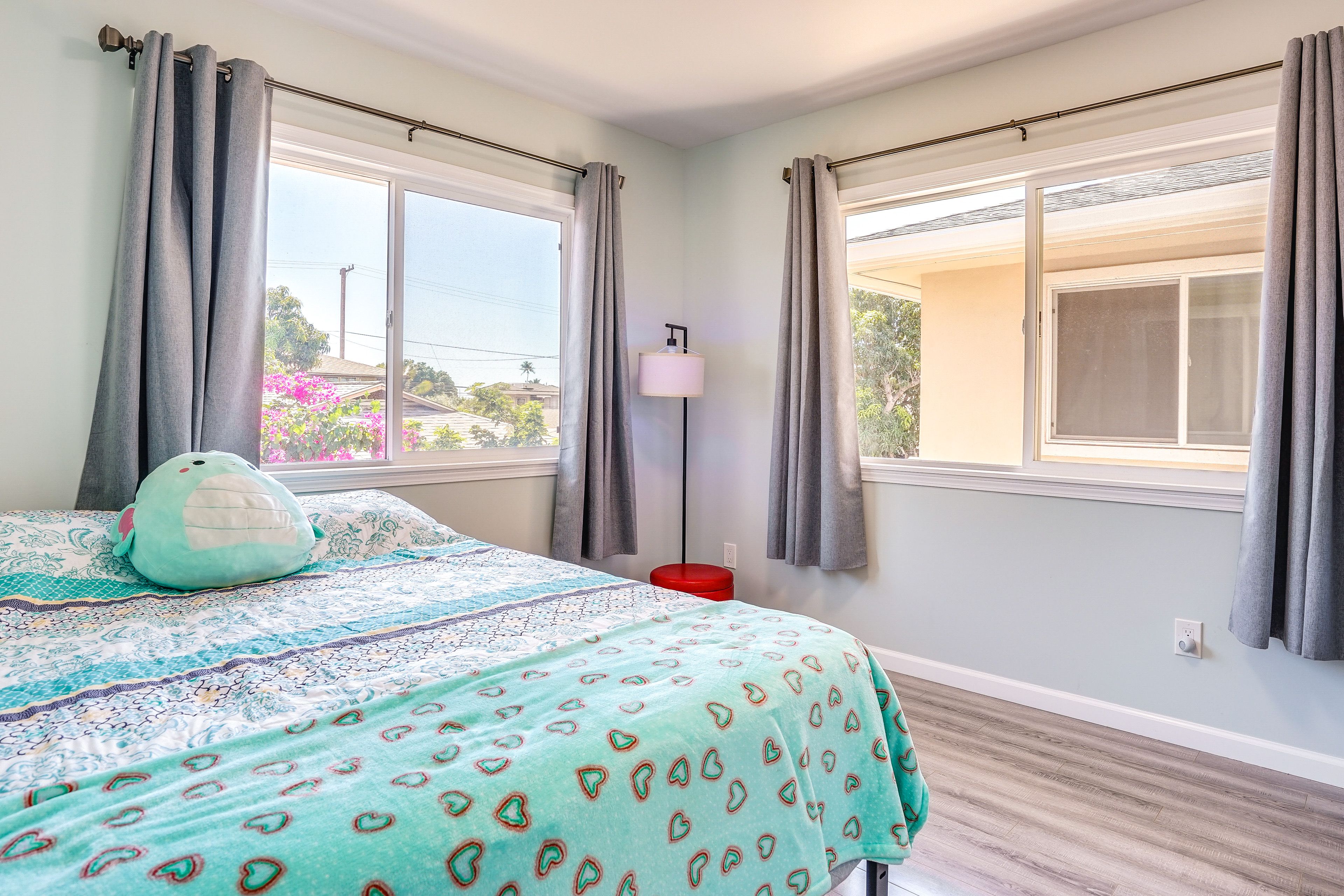 Bedroom 2 | Queen Bed