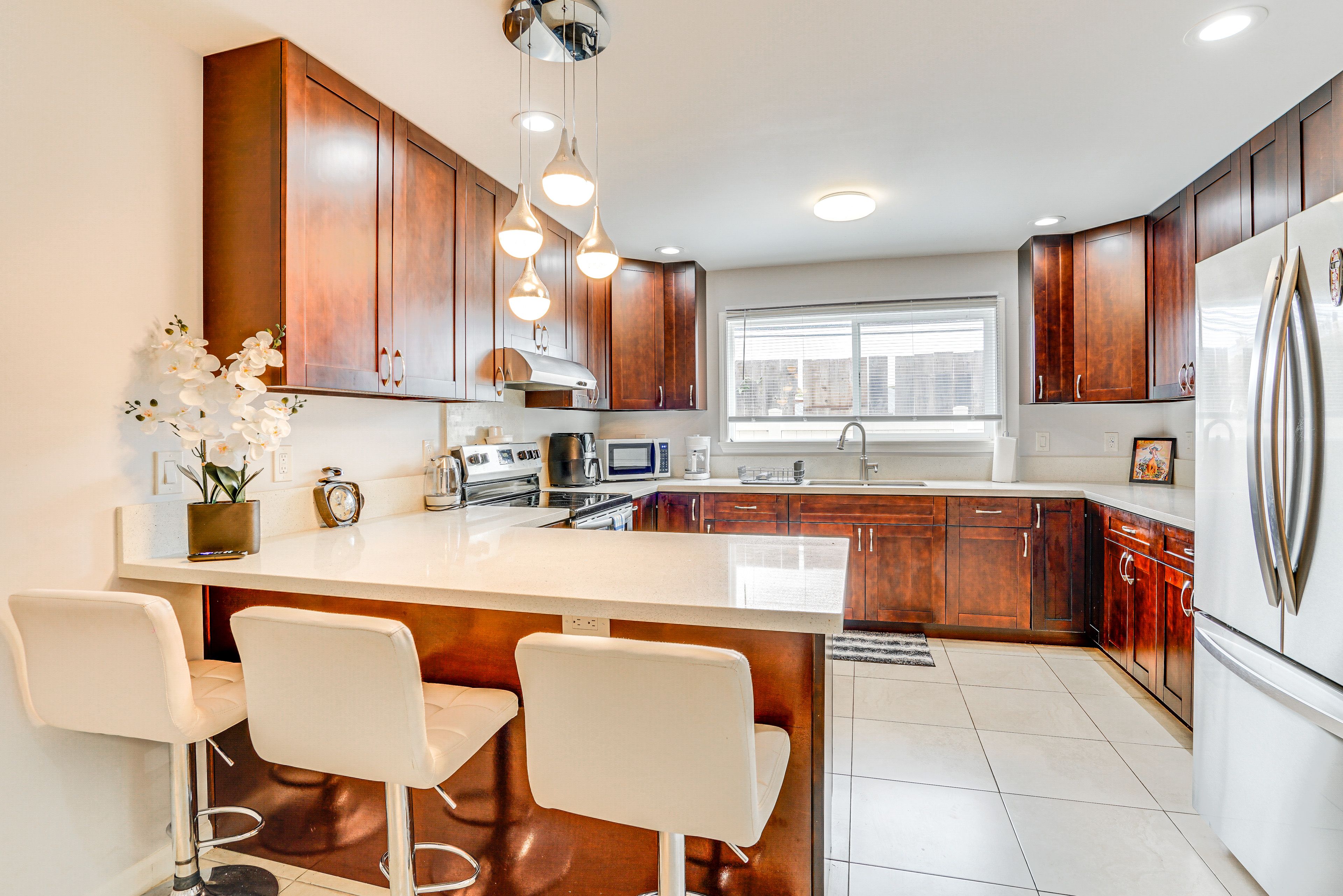 Kitchen | Drip Coffee Maker | Trash Bags & Paper Towels | Spices
