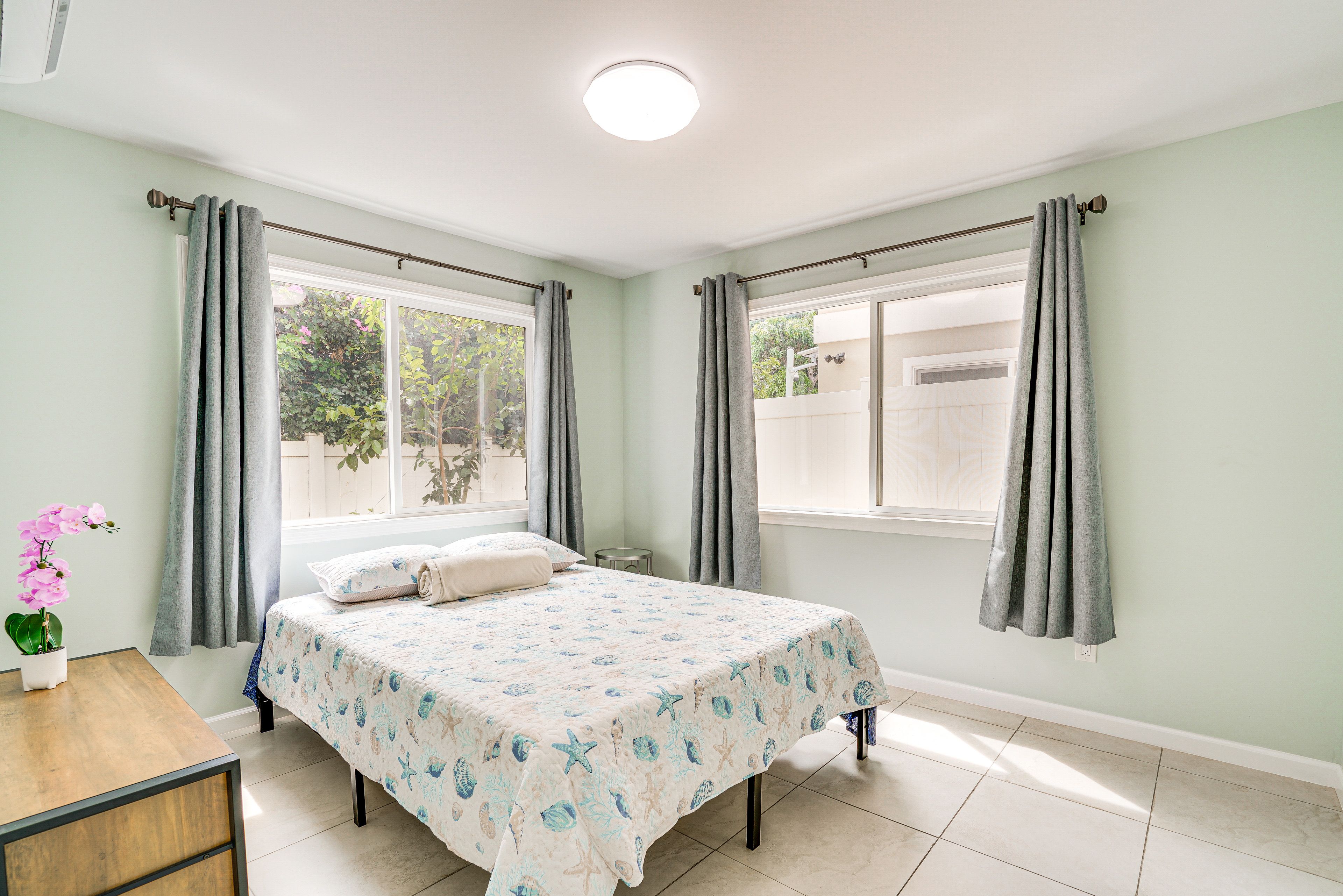 Bedroom 1 | Queen Bed | Walk-In Closet