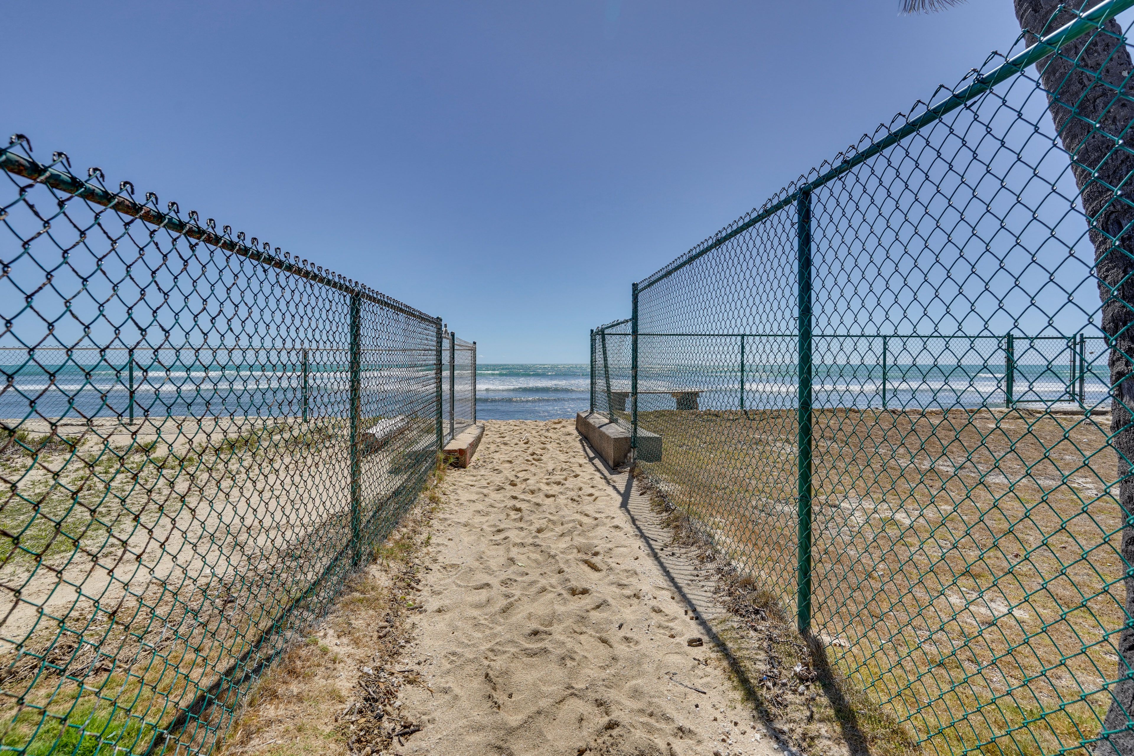1 Mi to Puʻuloa Beach Park