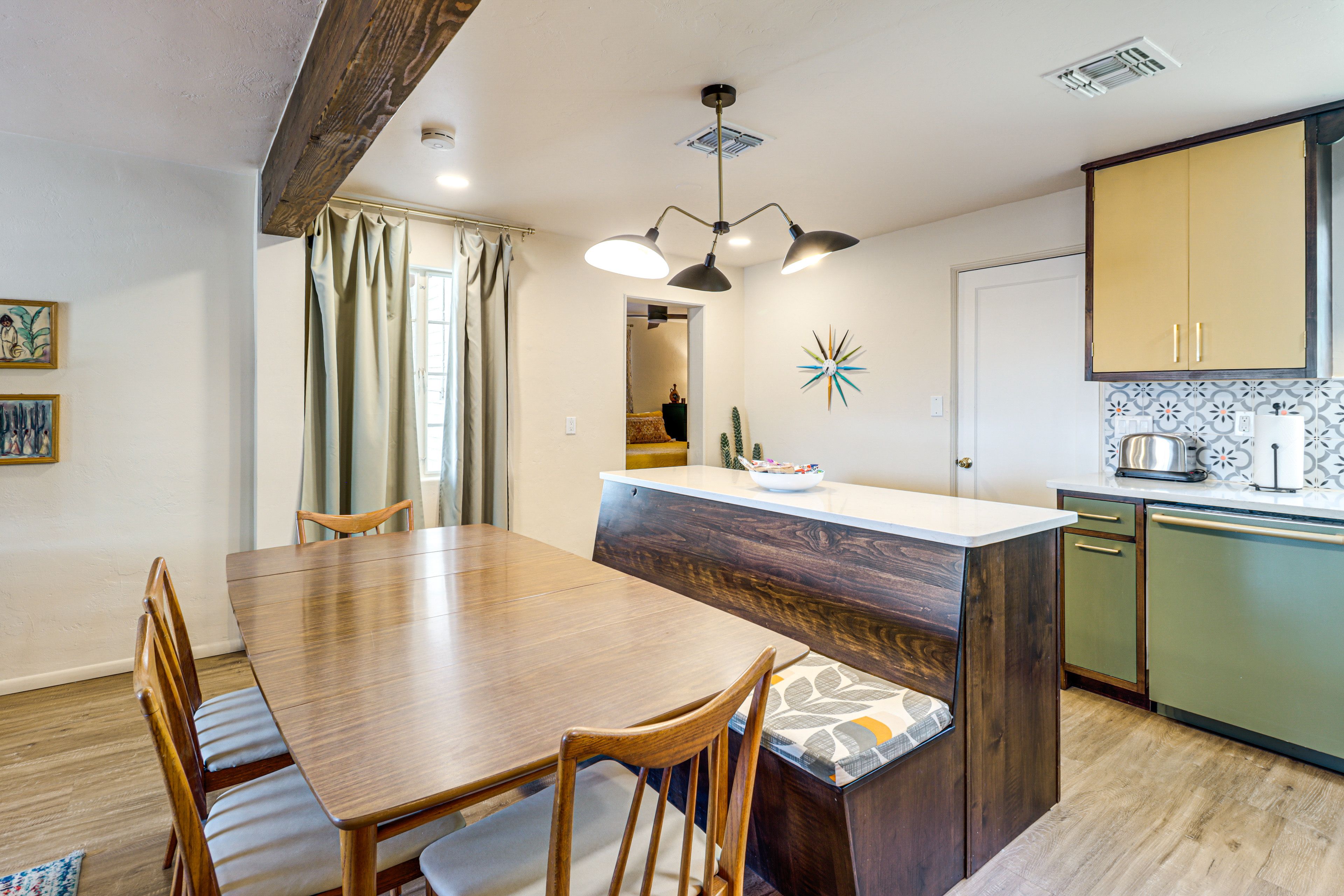 Dining Room | Dishware & Flatware Provided