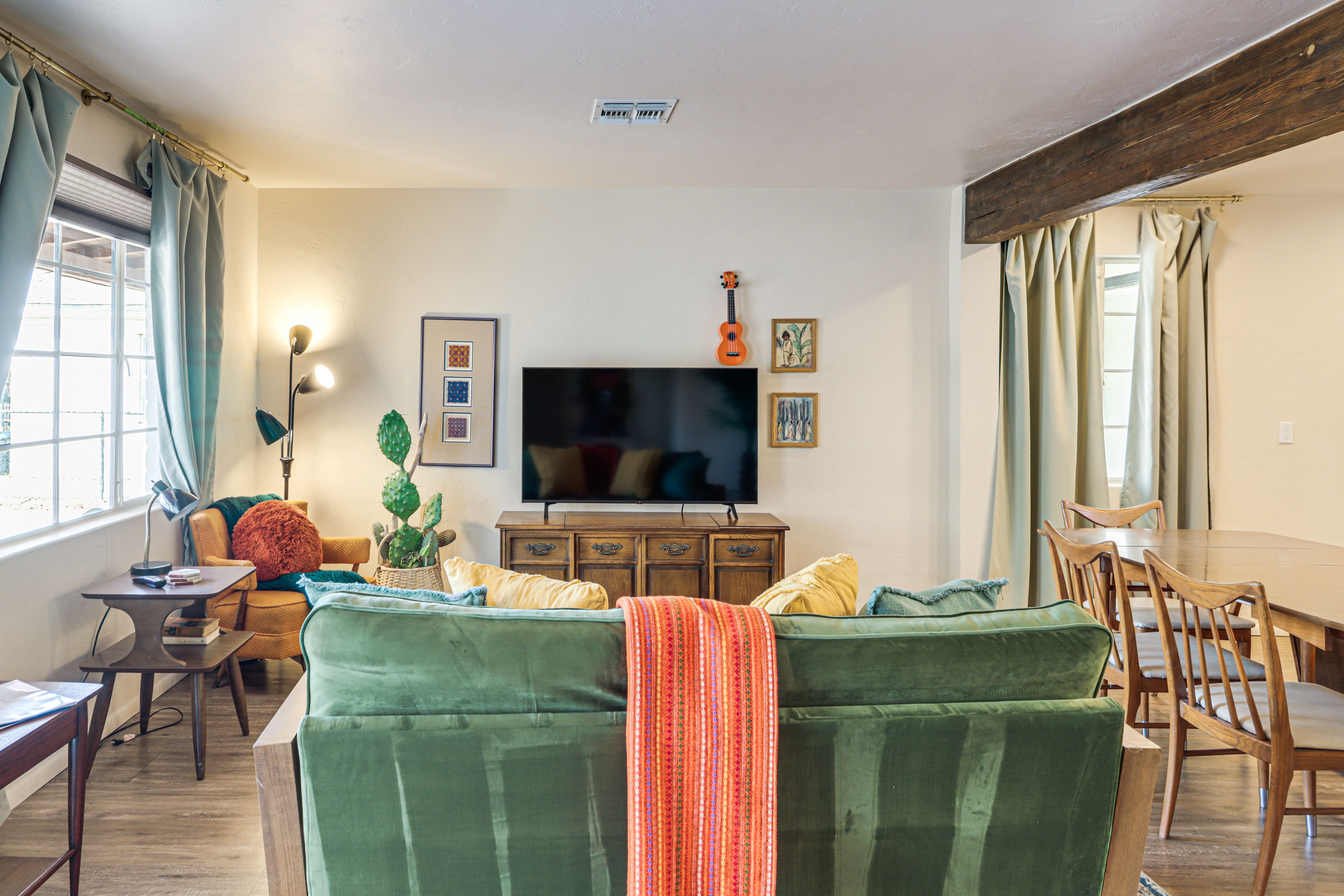 Living Room | Main Floor | Smart TV | Central A/C