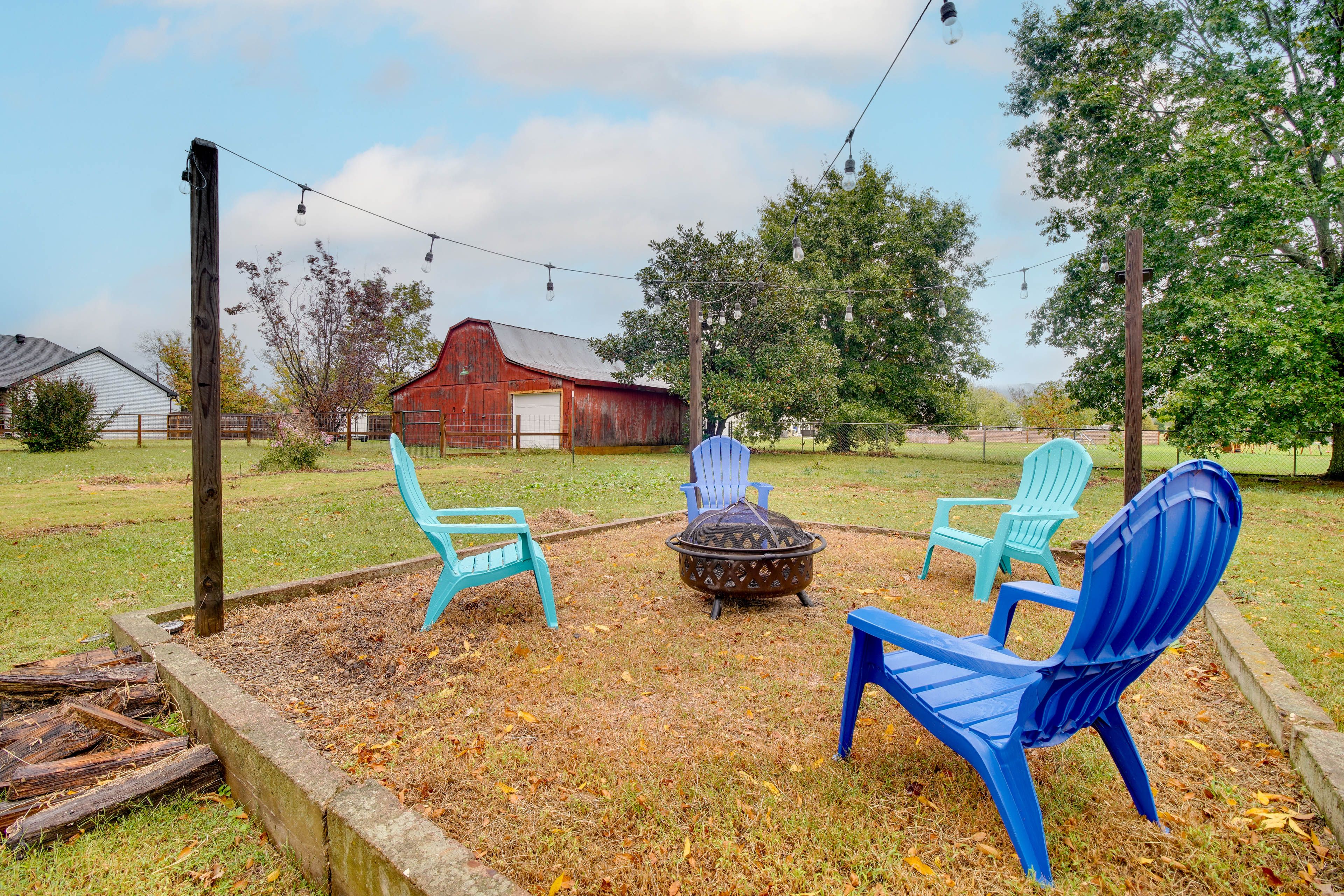 Fenced-In Yard | Fire Pit | Gas Grill