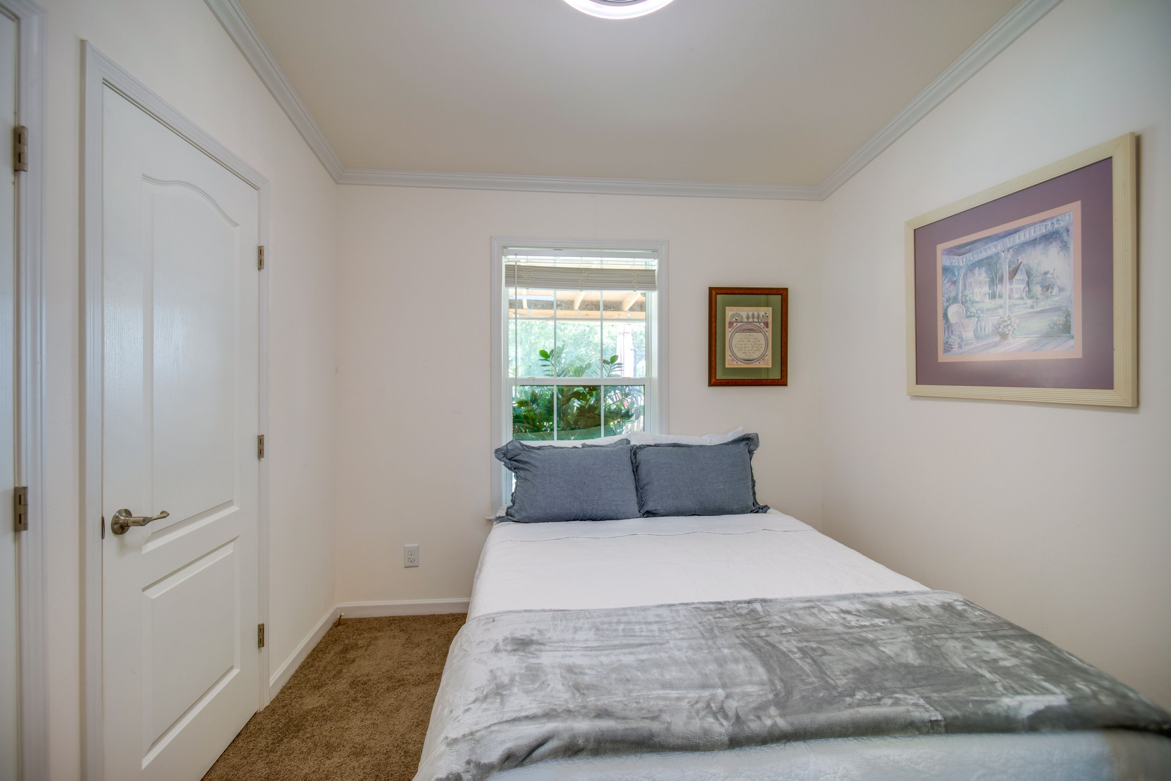 Bedroom 2 | Queen Bed