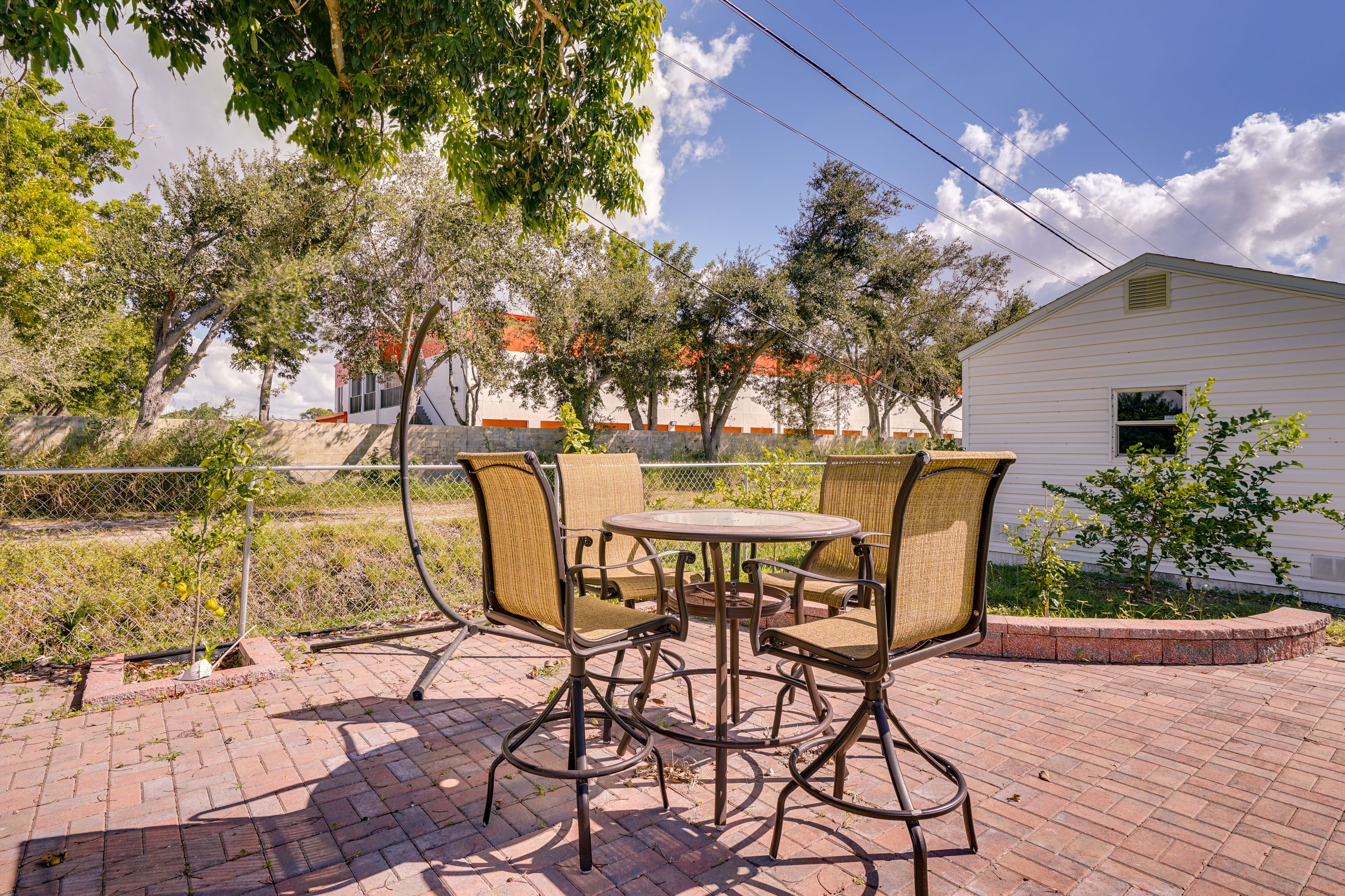 Patio | Outdoor Seating