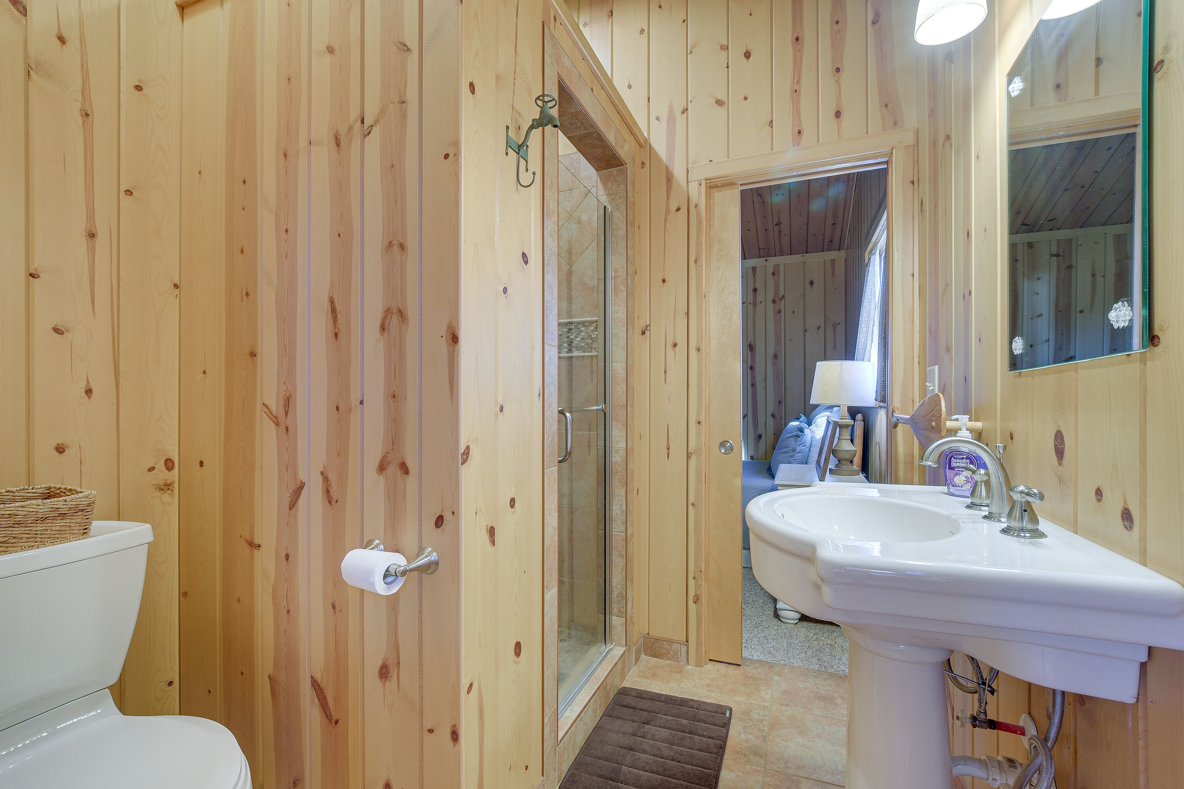 En-Suite Bathroom | Shower | Towels Provided | 2nd Floor