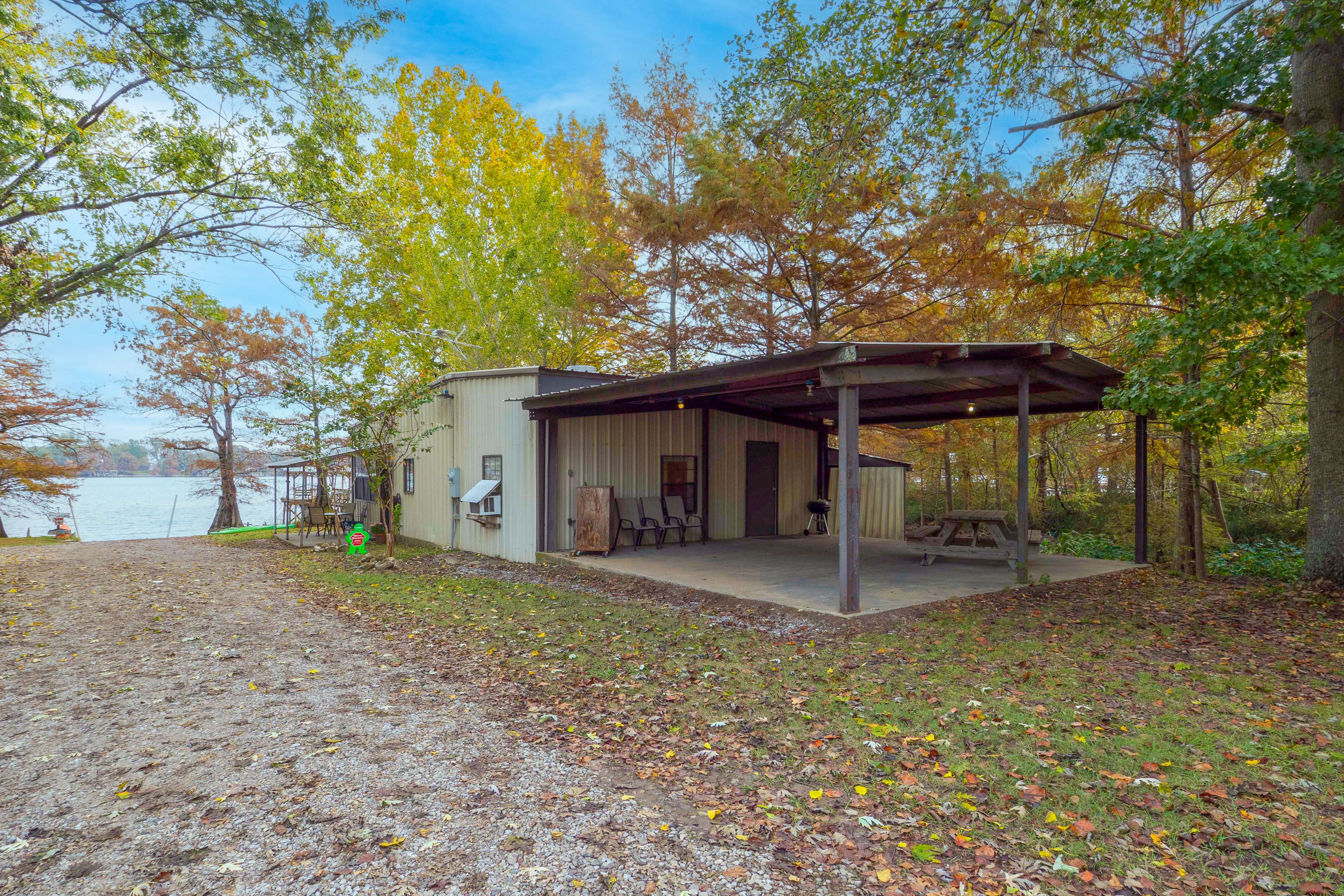 Property Exterior | Driveway (4 Vehicles) | RV/Trailer Parking Allowed