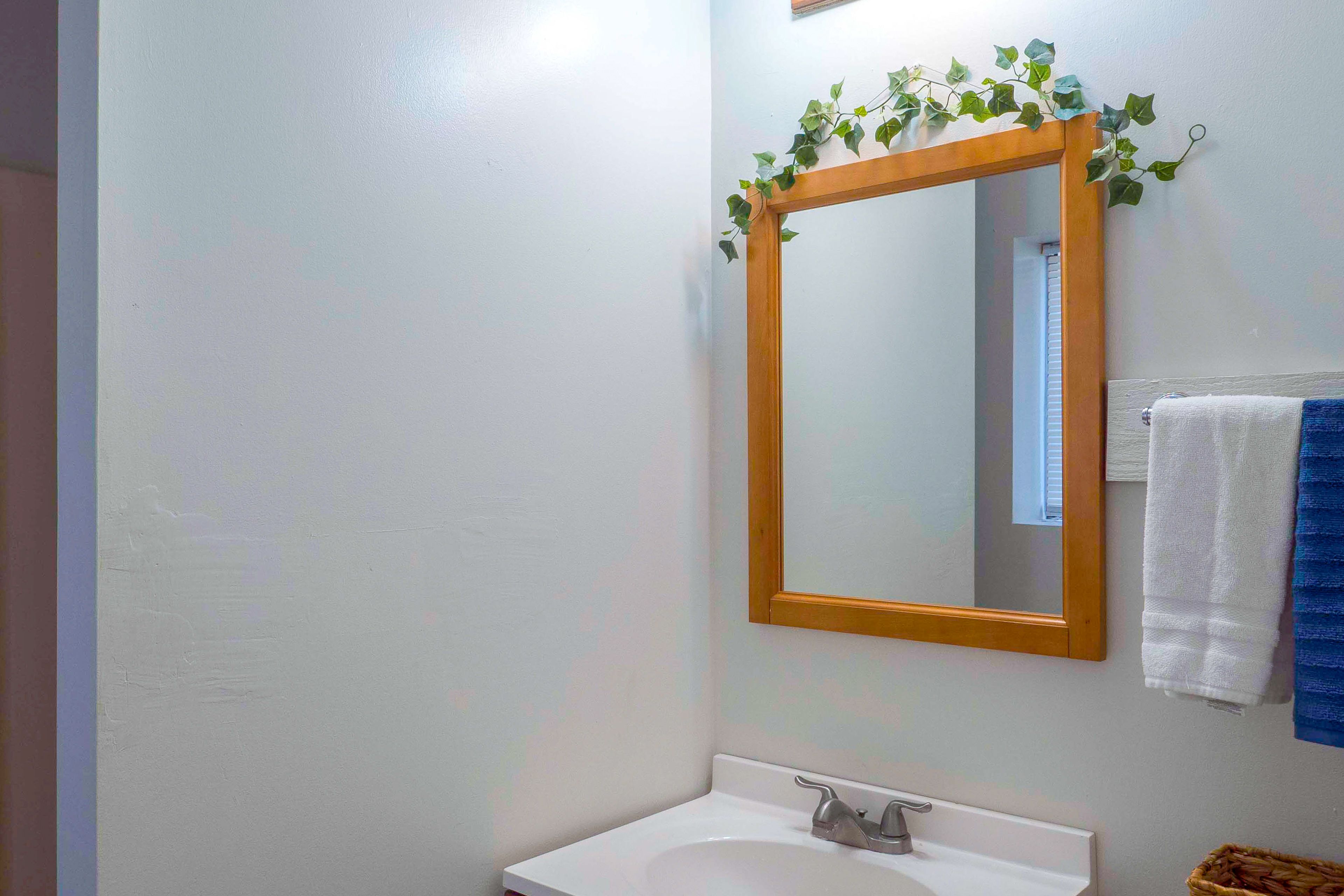 Full Bathroom | Complimentary Toiletries | Shower