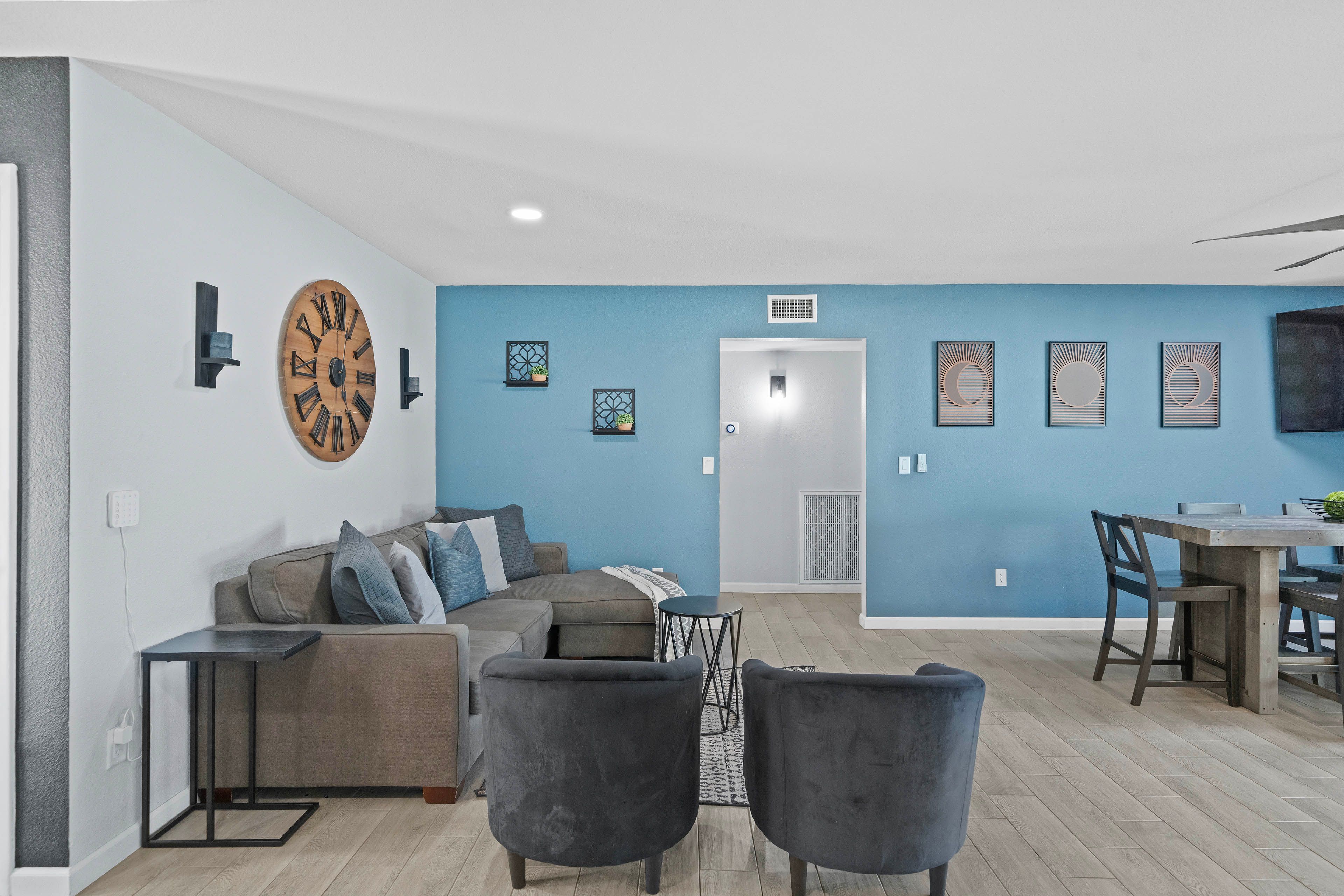 Living Area | Single-Story Home | Central A/C