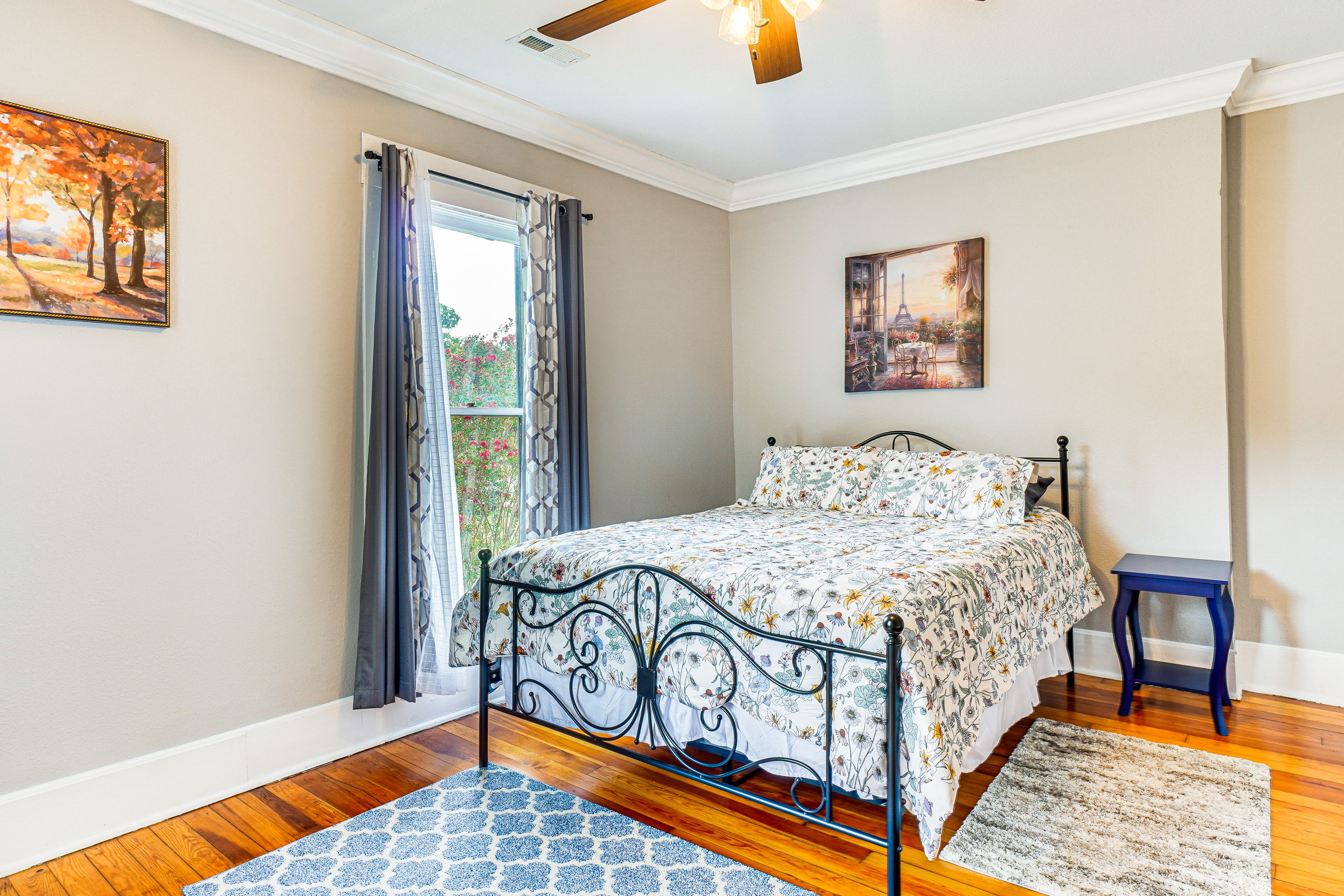 Bedroom 3 | Queen Bed