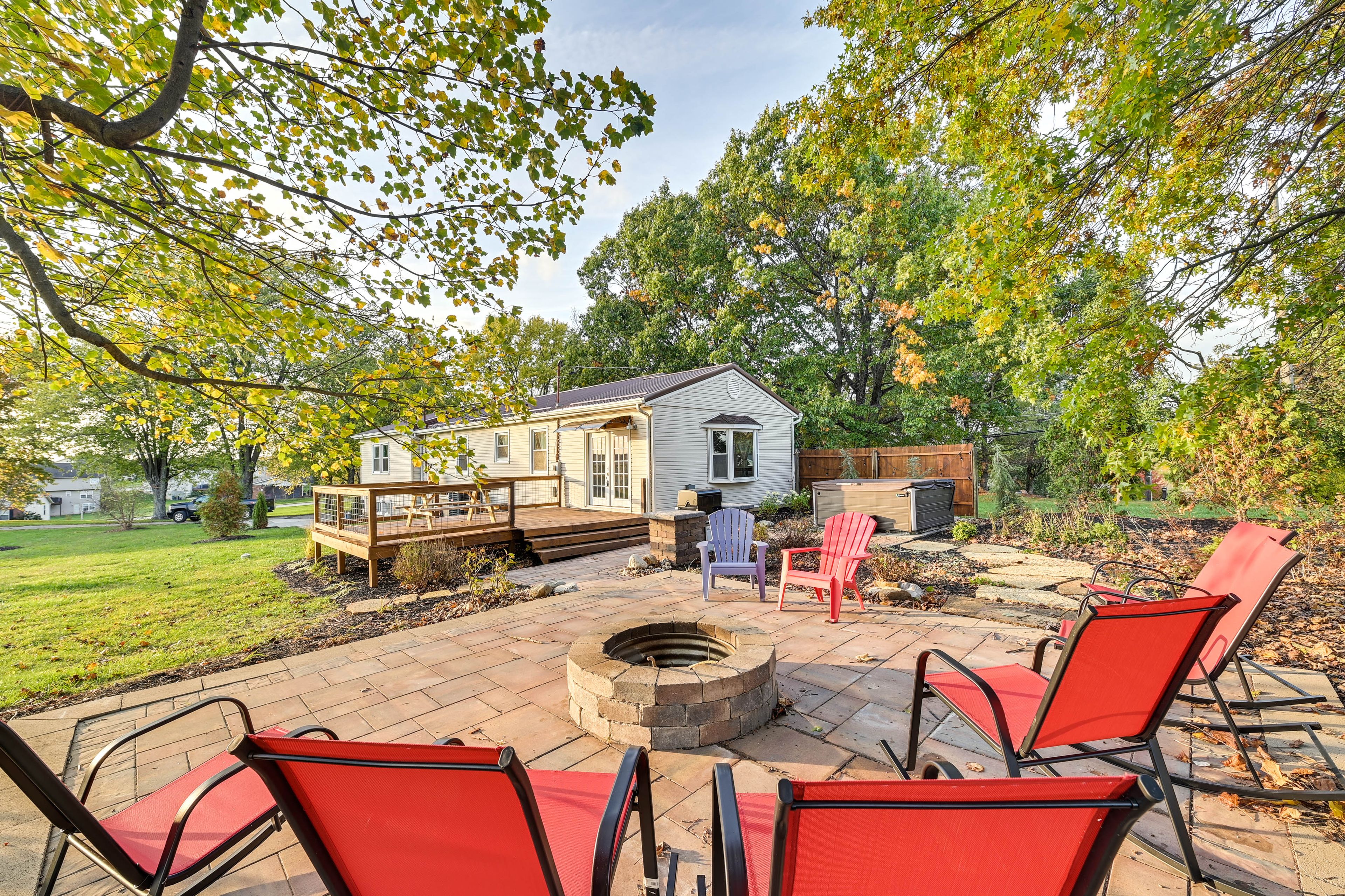 Fire Pit w/ Seating Area