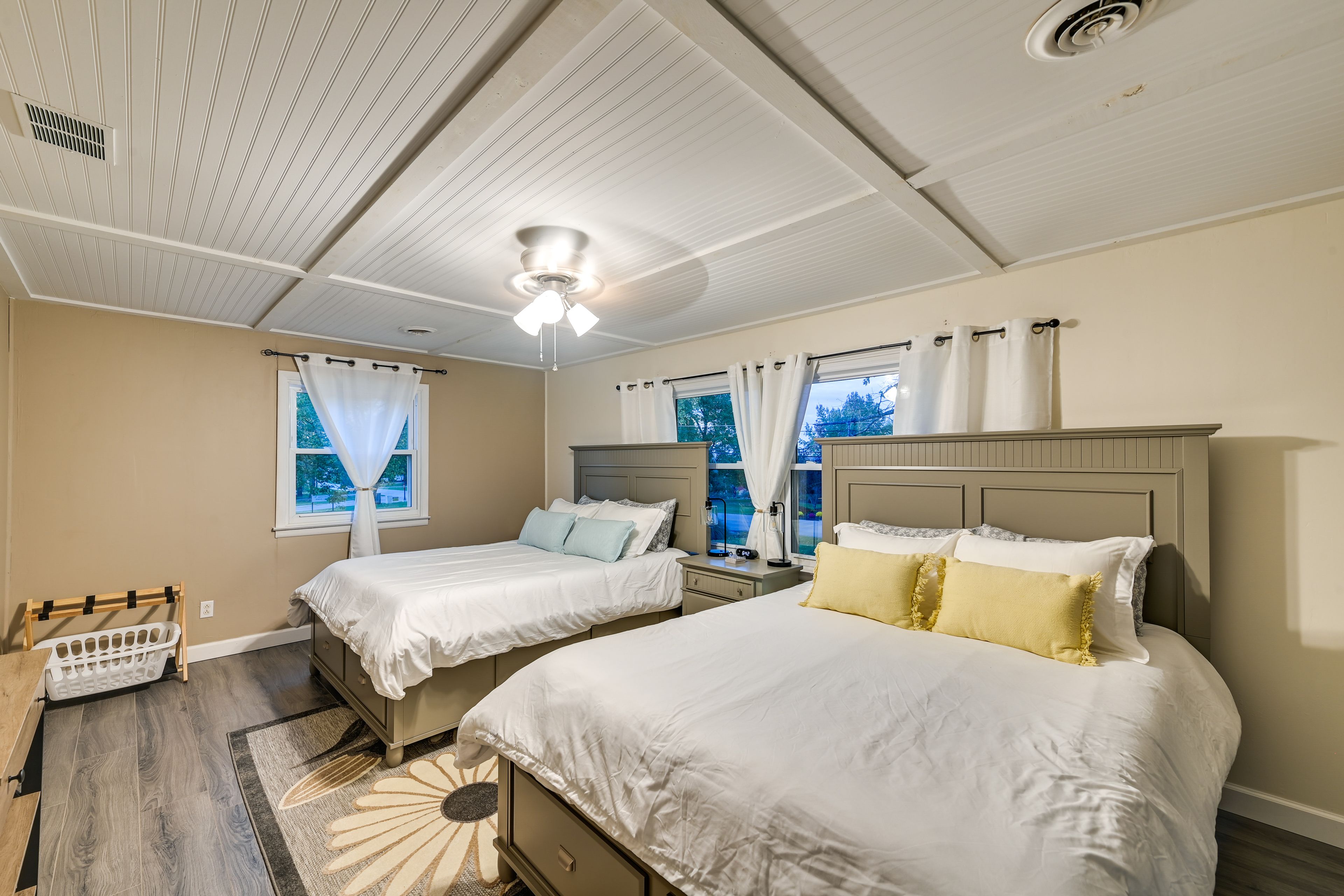 Bedroom 2 | 2 Queen Beds