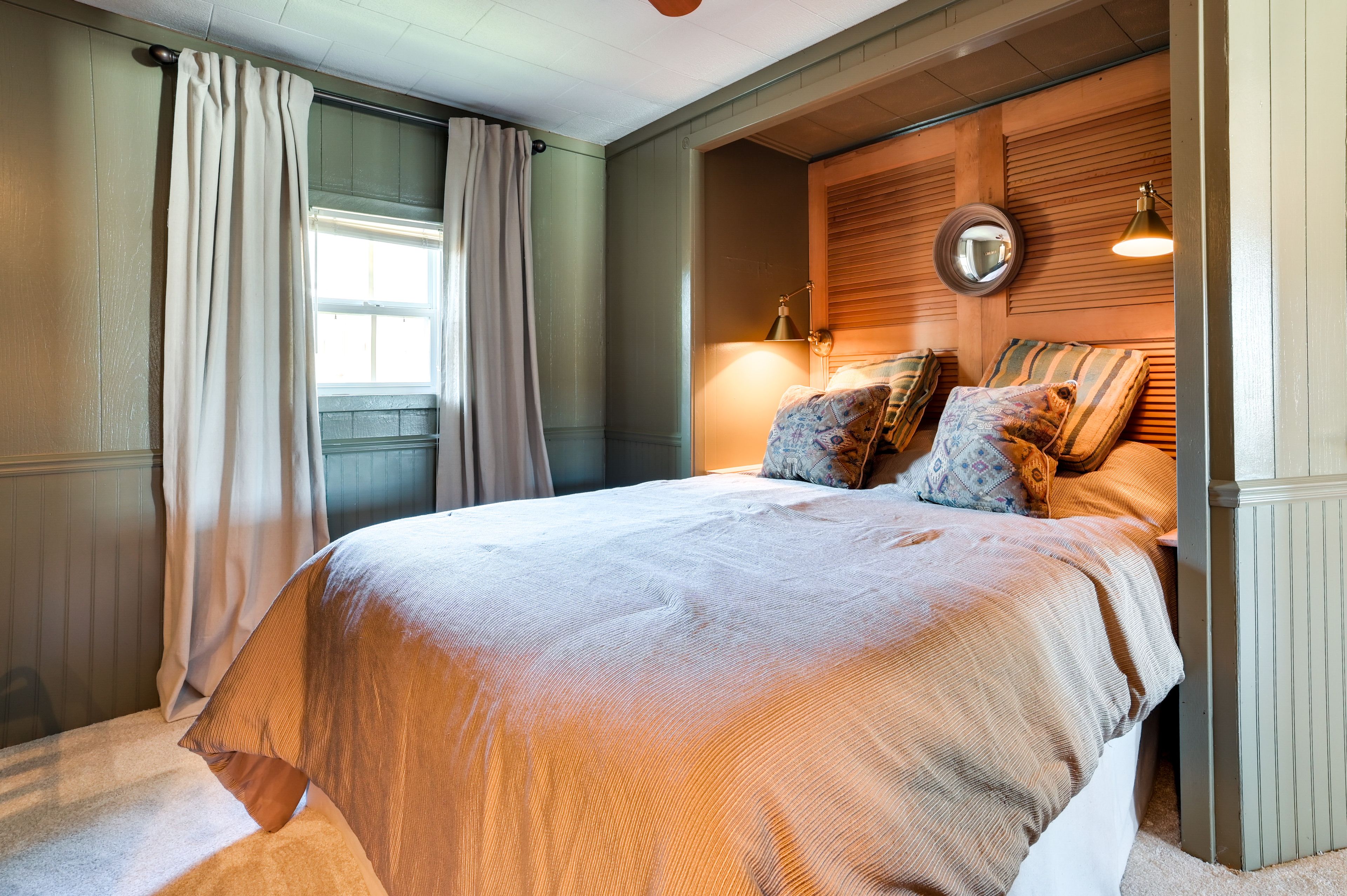 Bedroom 1 | Queen Bed | Linens Provided | Pack 'n Play