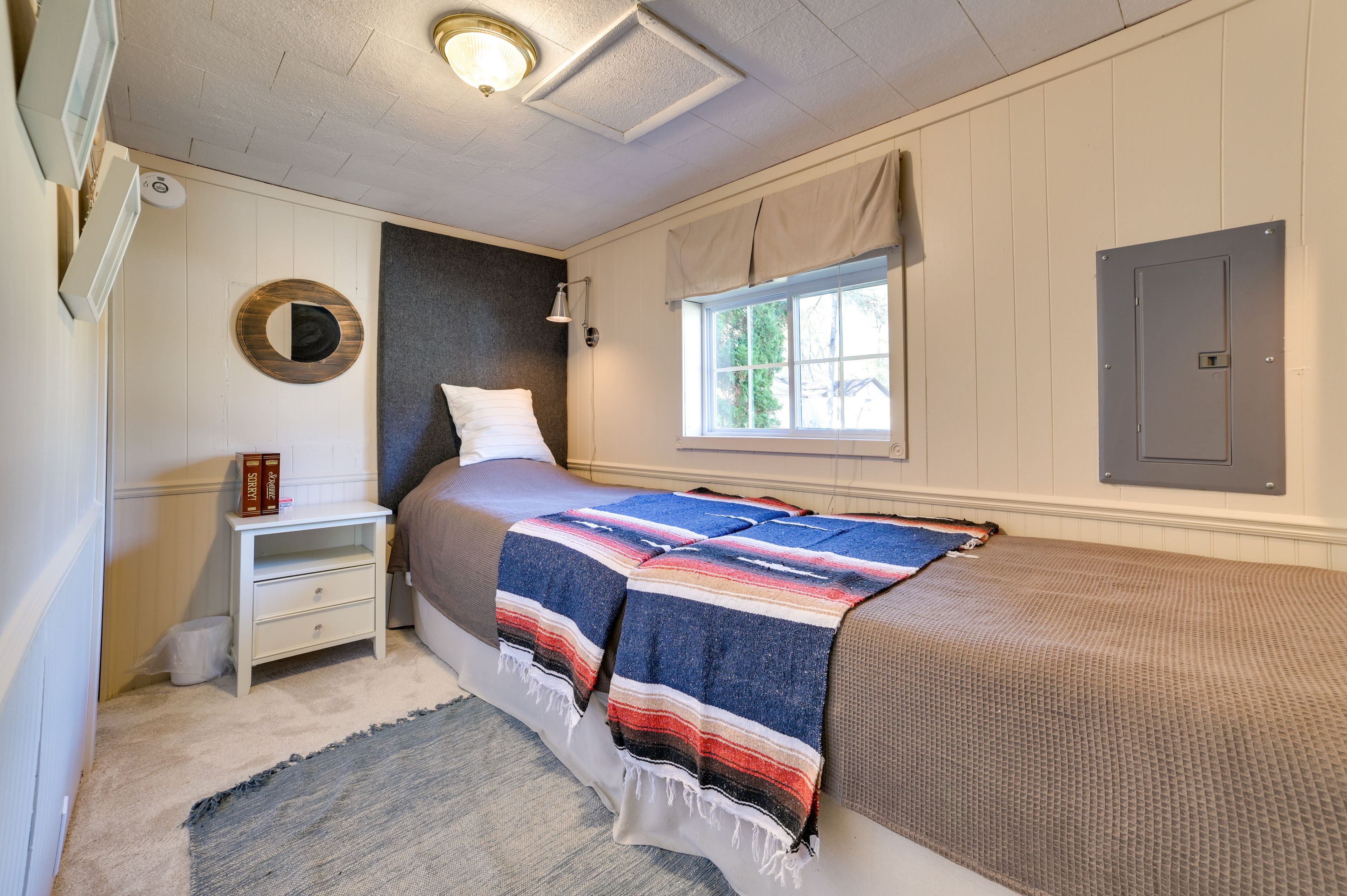 Bedroom 2 | 2 Twin Beds