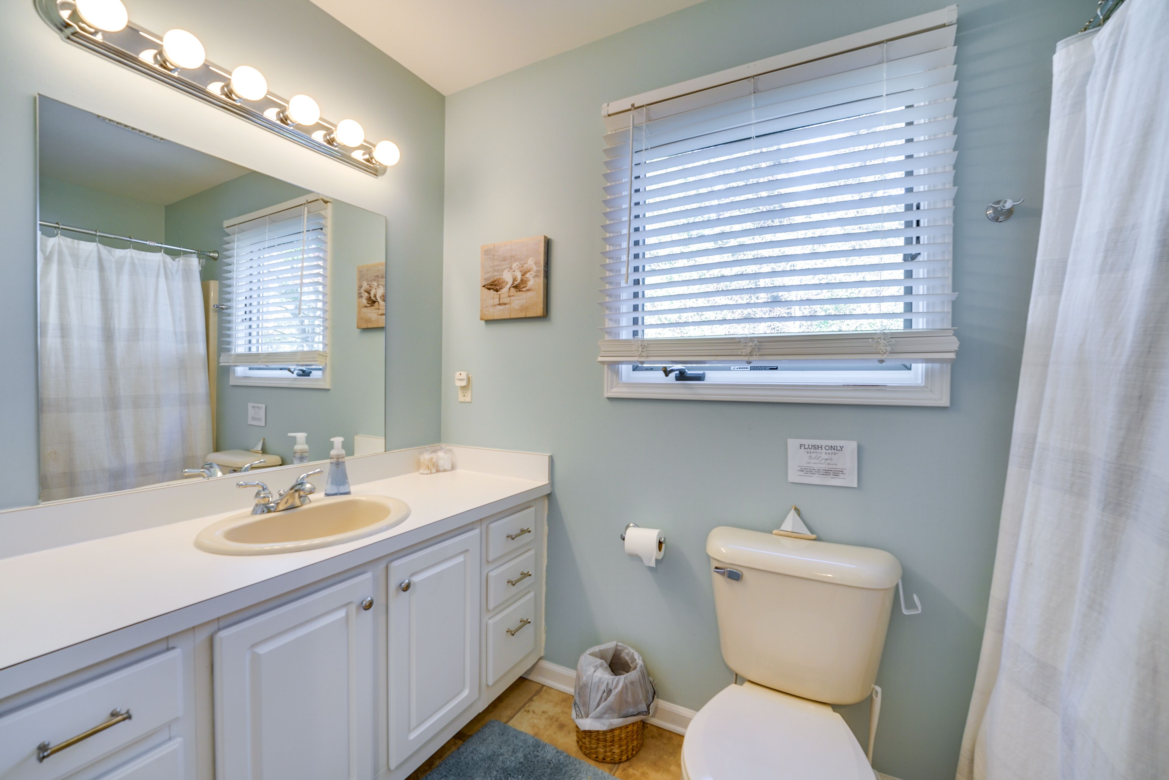 Full Bath | Towels | Hair Dryer