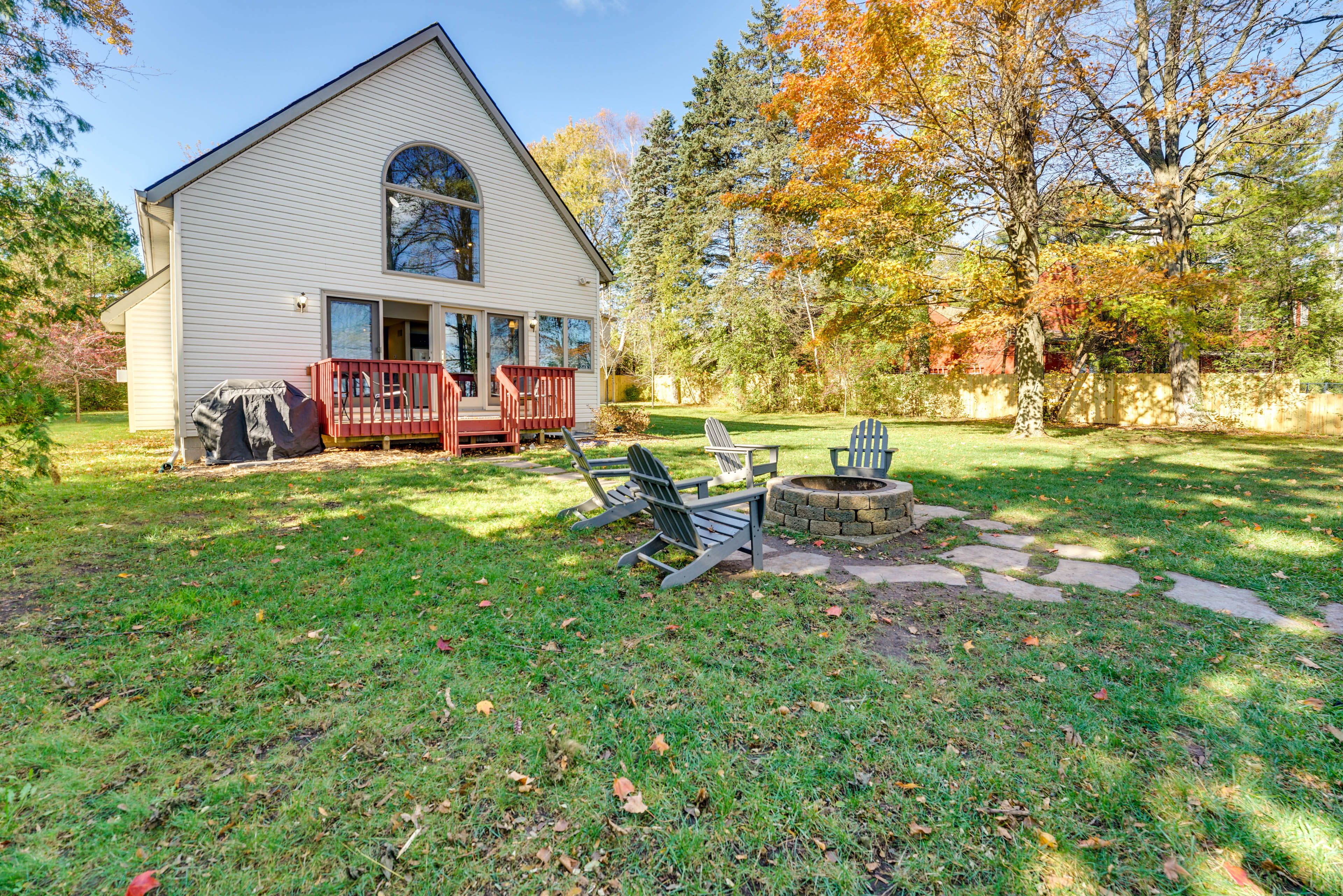 Fire Pit (Starter Wood Provided) | Gas Grill