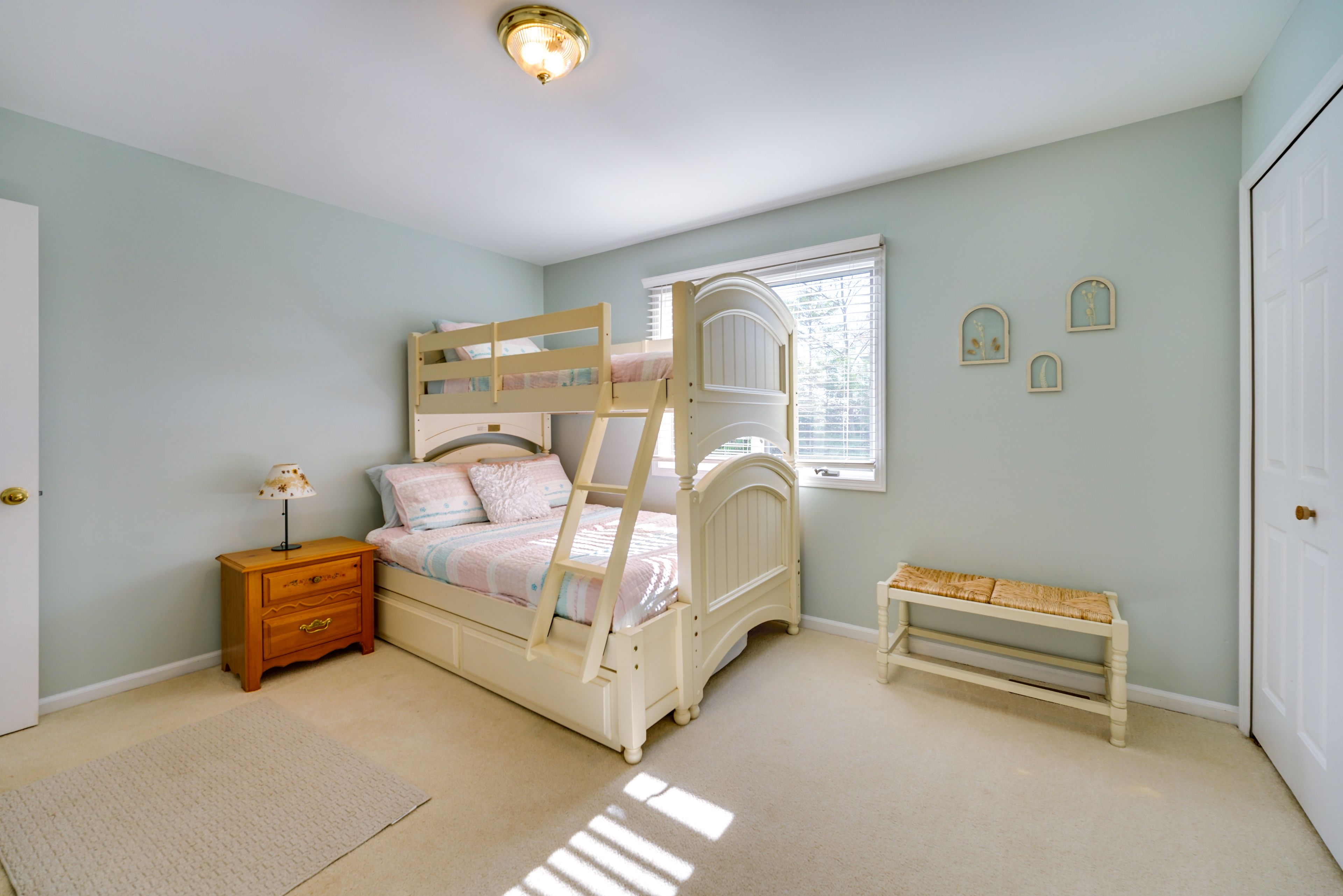 Bedroom 2 | Twin/Full Bunk Bed | Twin Trundle
