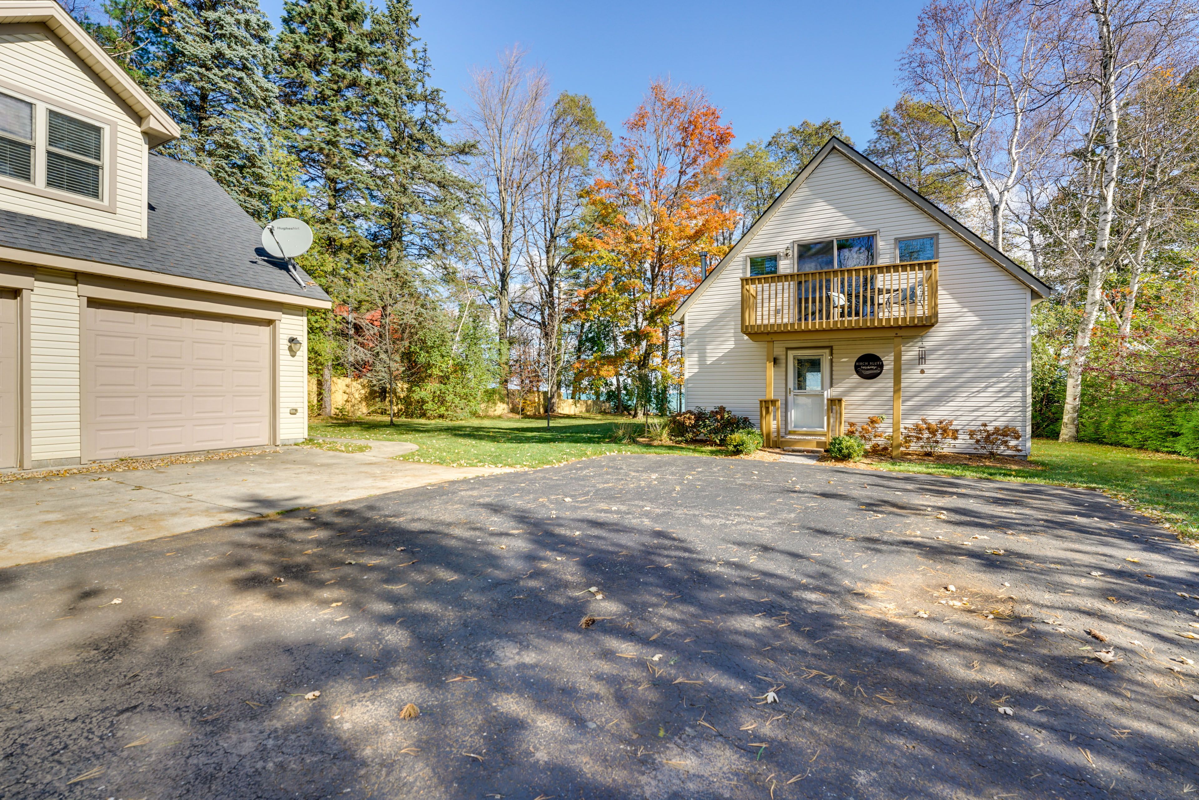 Parking | Driveway (4 Vehicles)