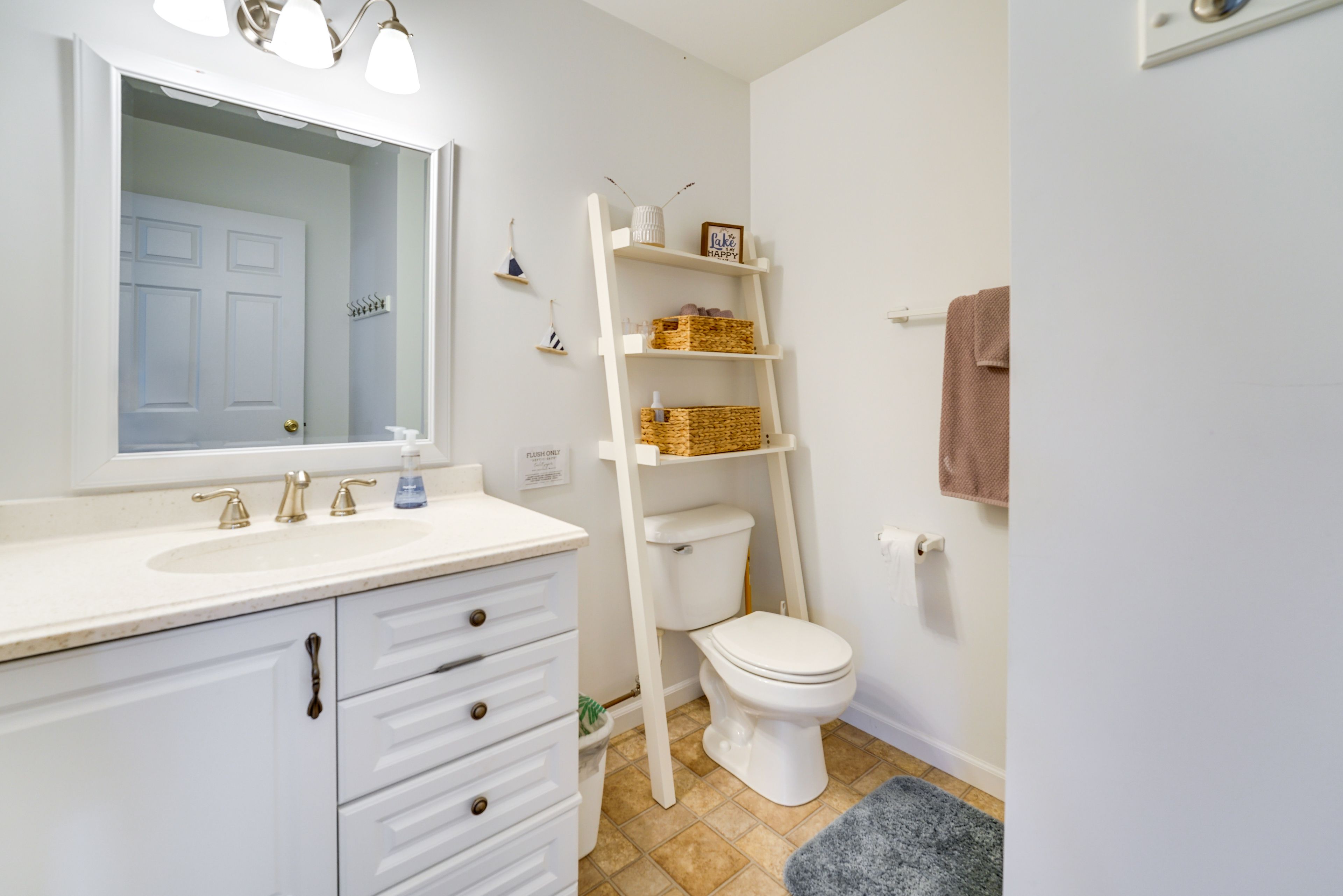 Full Bath | Complimentary Toiletries