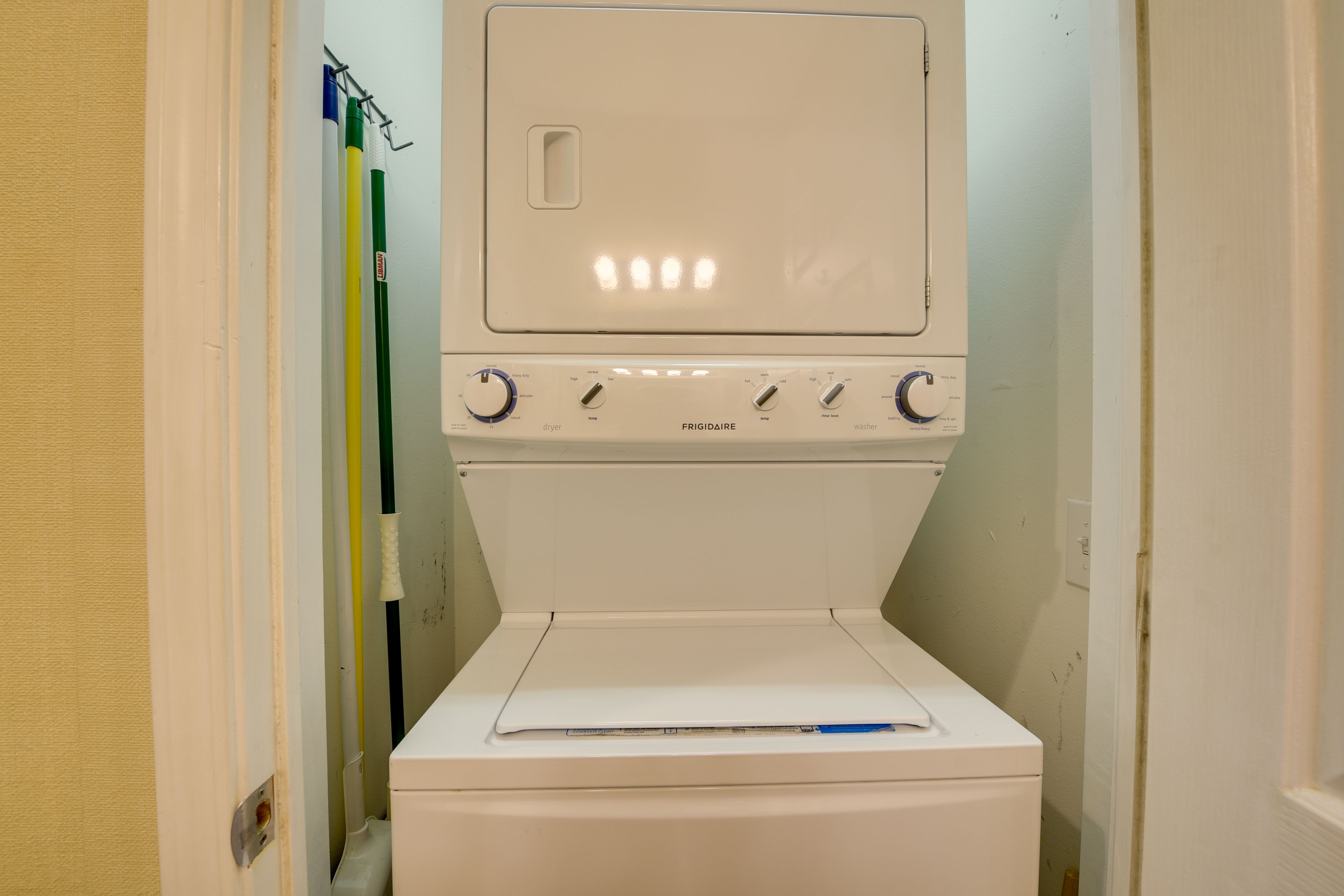 Washer & Dryer