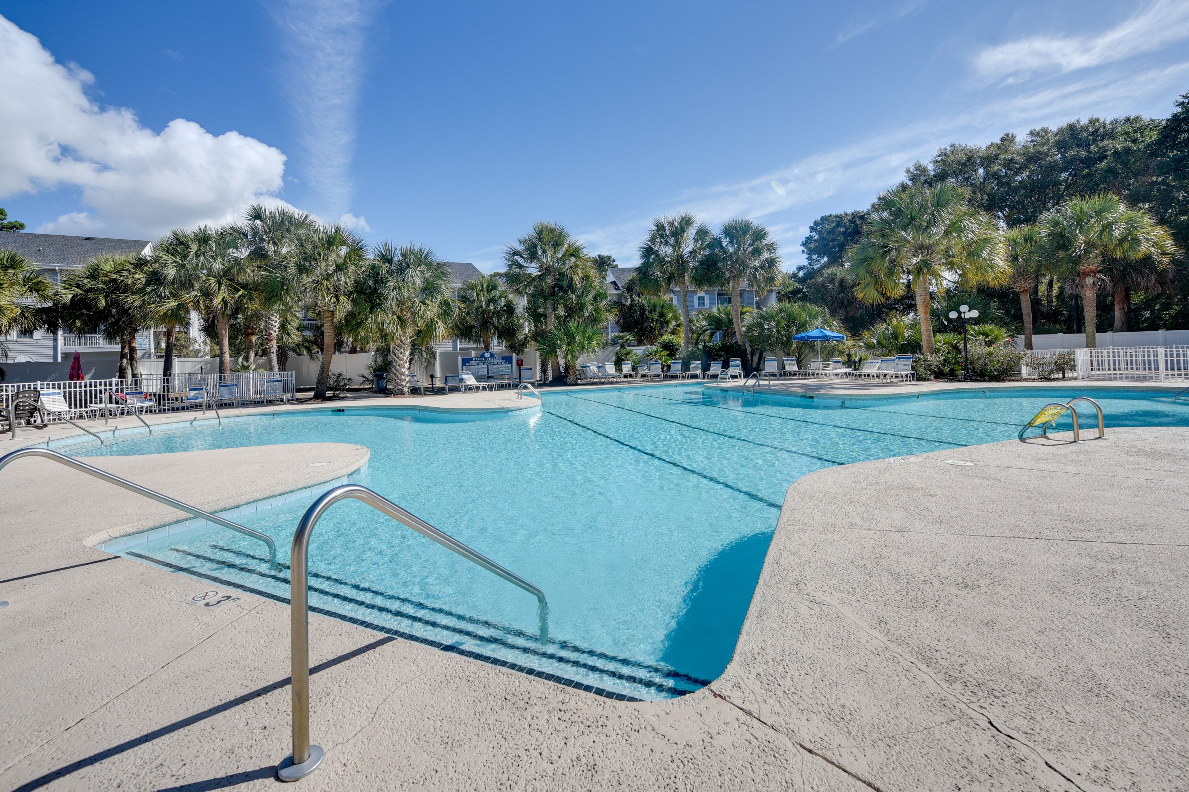 Community Amenities (w/ Additional Fee)