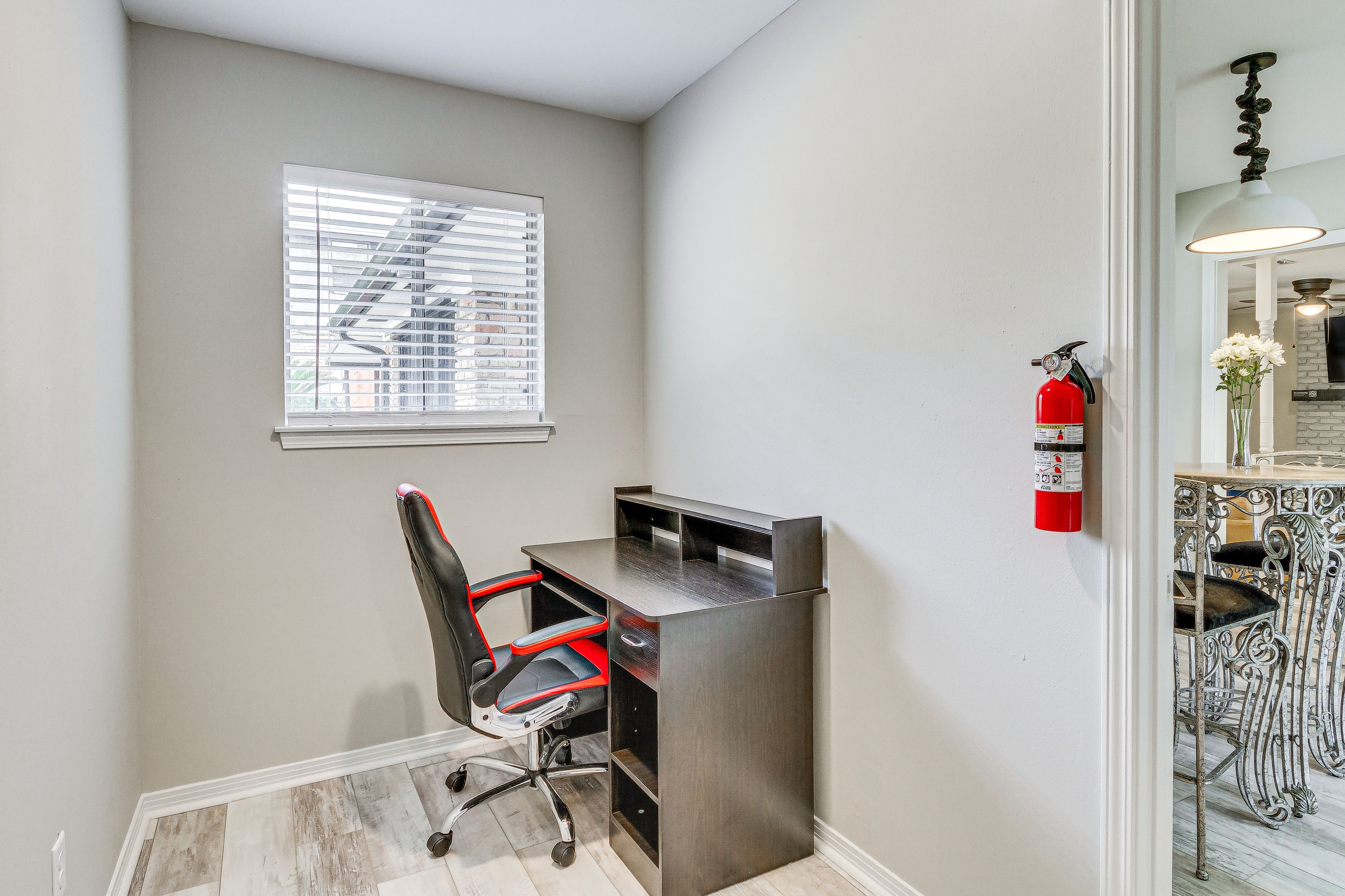 Office | Dedicated Workspace