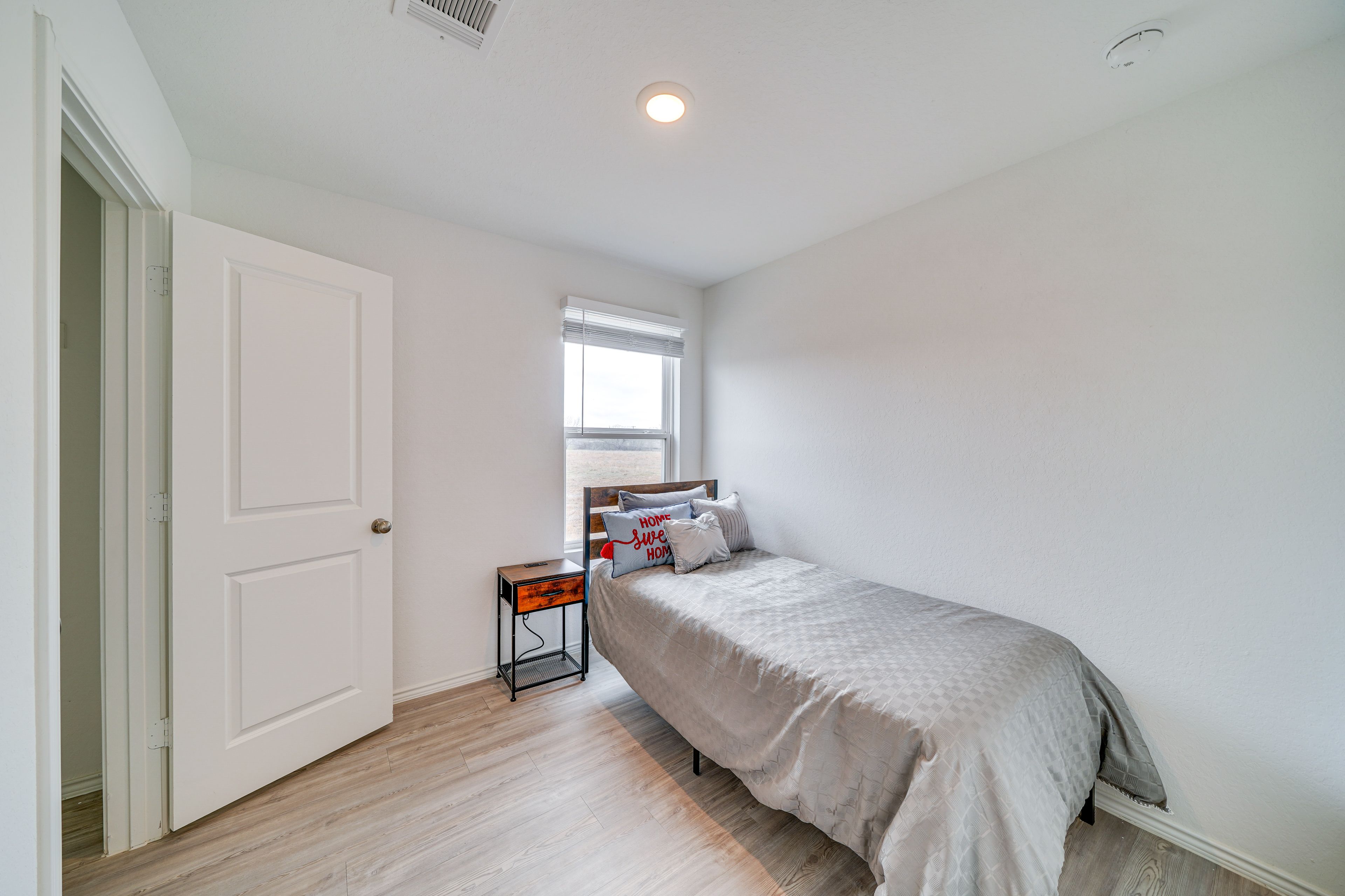 Bedroom 2 | Twin Bed