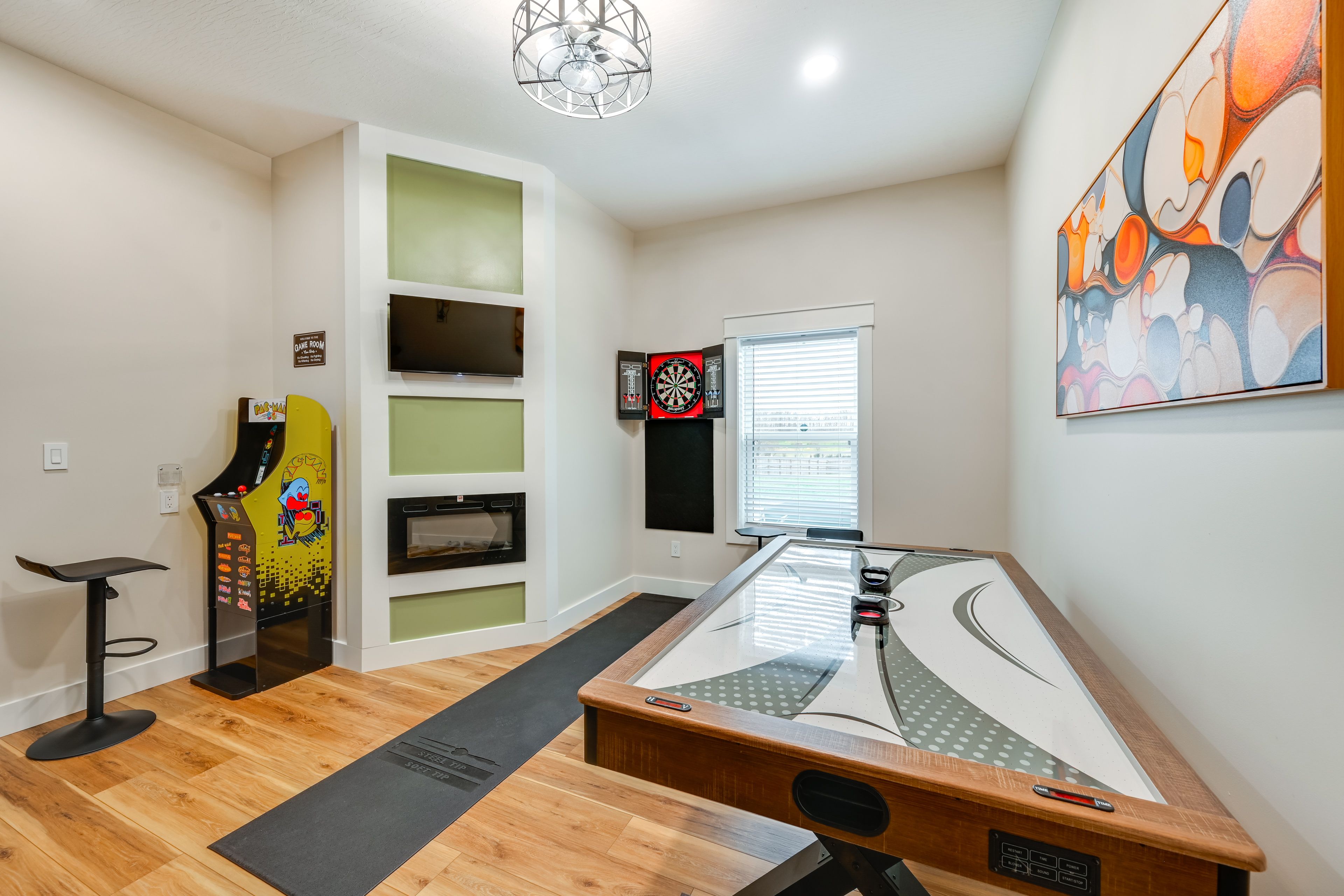 Game Room | Air Hockey Table | Dart Board | Arcade game