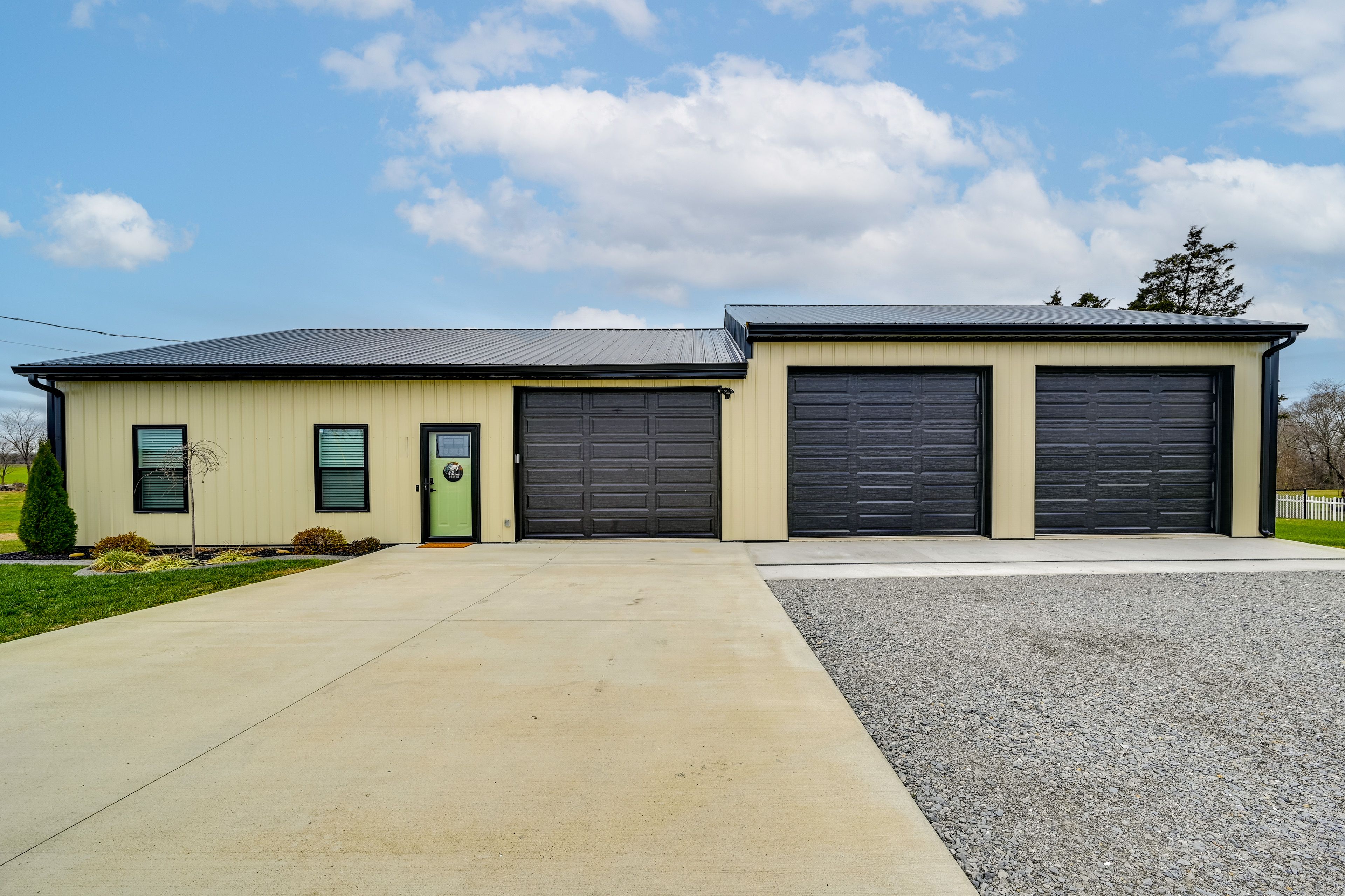 Parking | Driveway (4 Vehicles) | Garage Not Available