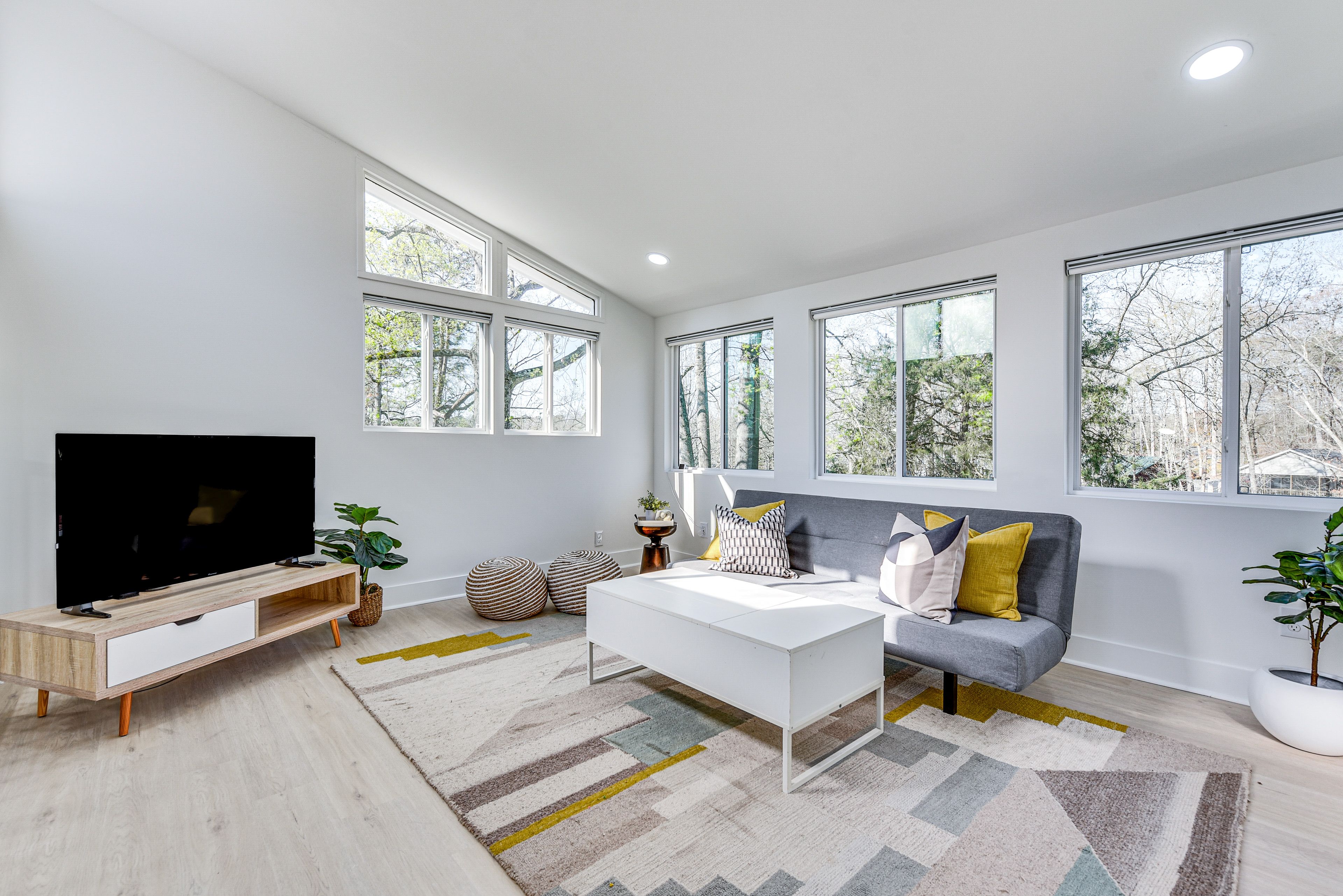Lofted Living Space | Full Futon | Smart TV | Upper Level